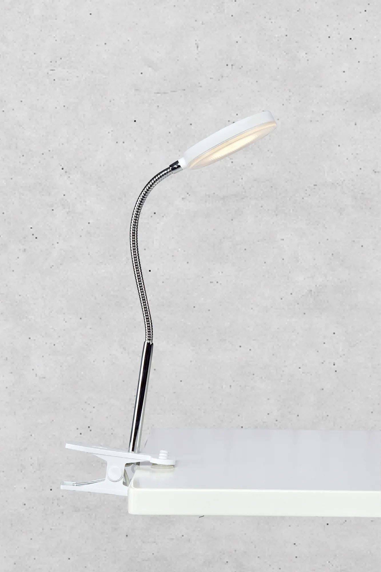 Flex vit bordslampa stilren belysning skandinavisk design | Flex white table lamp minimalist Scandinavian design | Flex weiß