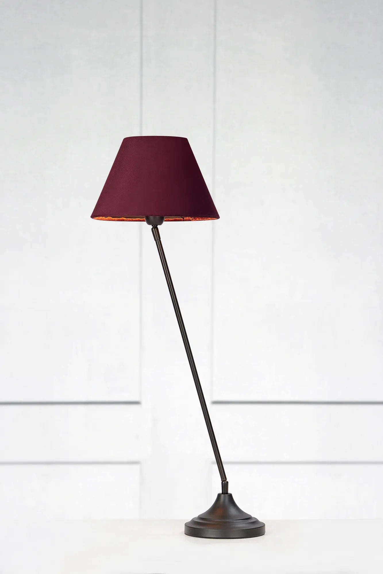 Garda bordslampa stilren belysning | Garda table lamp minimalist lighting | Garda Tischlampe minimalistische Beleuchtung