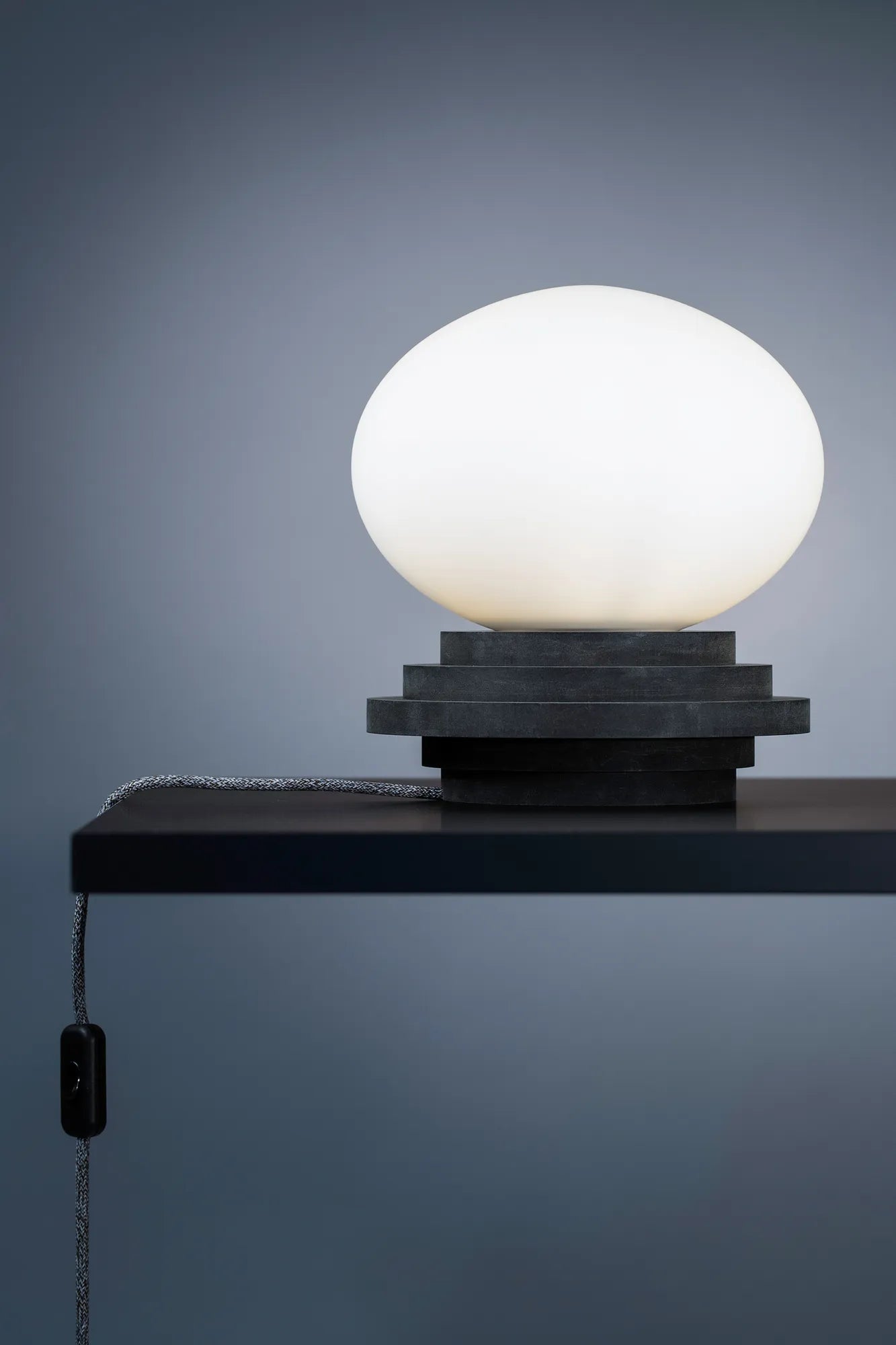 Amfi grå bordslampa belysning | Amfi grey table lamp | Amfi grau Tischlampe