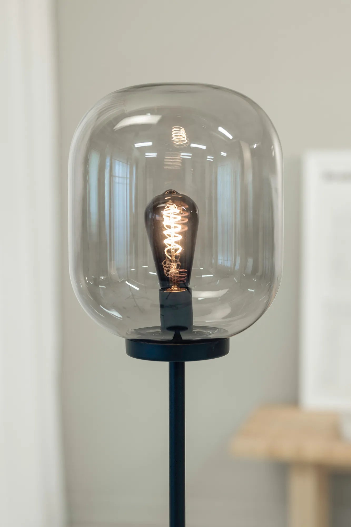 Brooklyn svart golvlampa skandinavisk design | Brooklyn black floor lamp | Brooklyn schwarz Stehlampe skandinavisches Design