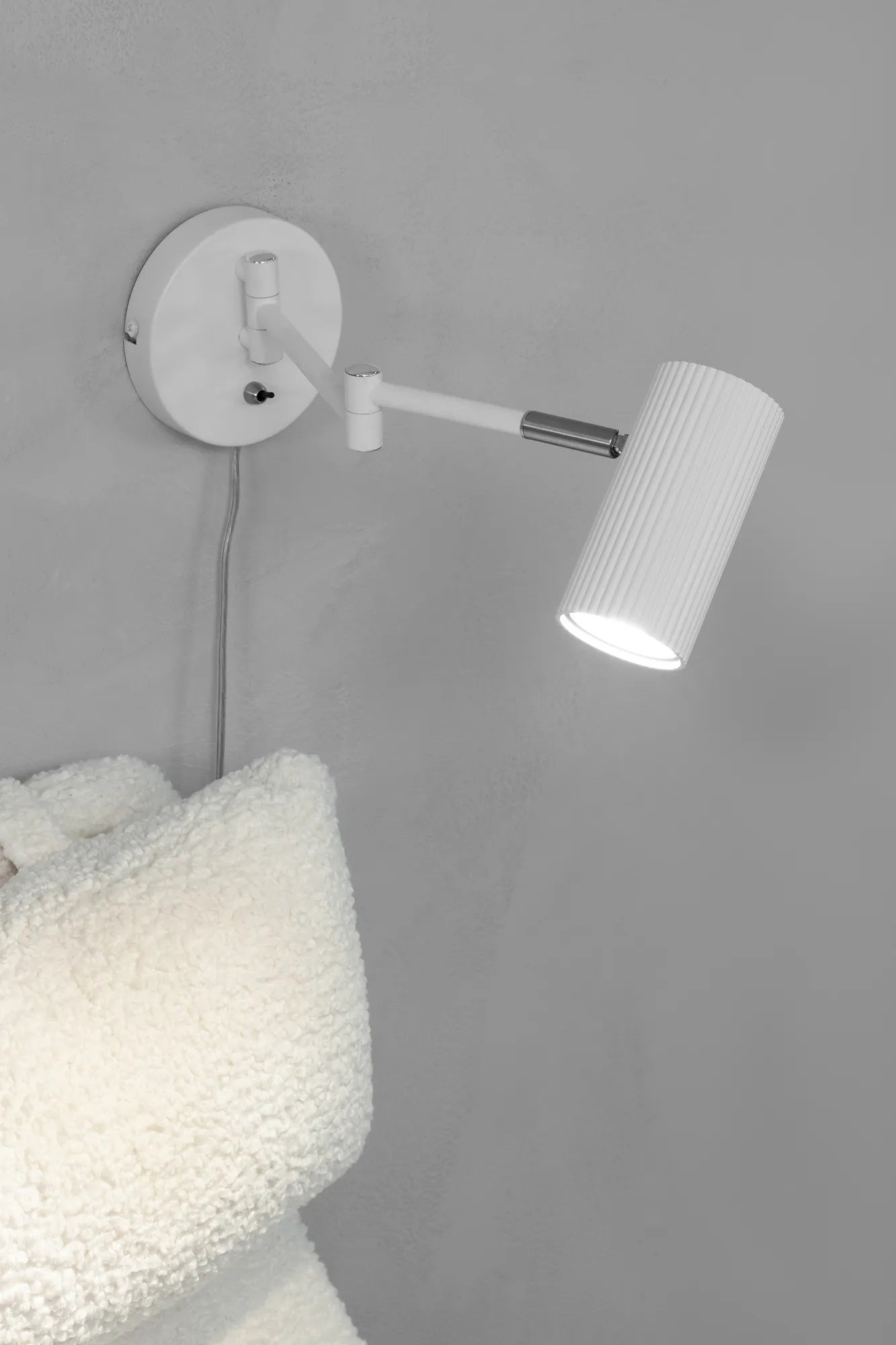 Costilla vit vägglampa belysning skandinavisk design | Costilla white wall | Costilla weiß Wandleuchte skandinavisches Design