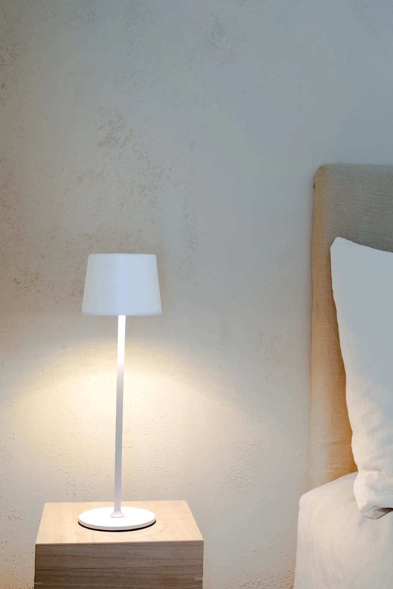 Fiore vit lampa belysning | Fiore white lamp | Fiore weiß Lampe