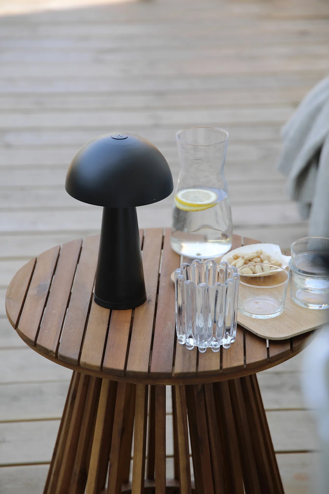 Fungi svart lampa skandinavisk design | Fungi black lamp Scandinavian design | Fungi schwarz Lampe skandinavisches Design