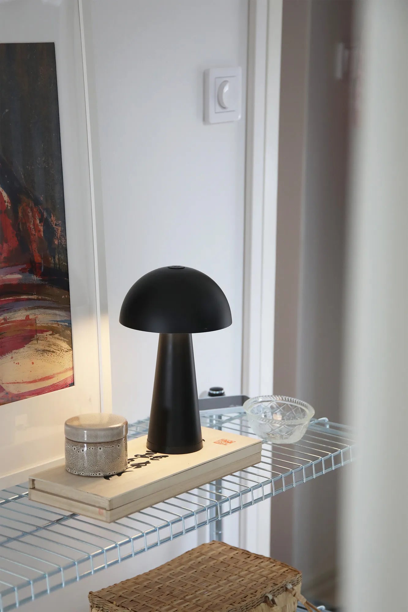 Fungi svart lampa stilren belysning | Fungi black lamp minimalist lighting | Fungi schwarz Lampe minimalistische Beleuchtung