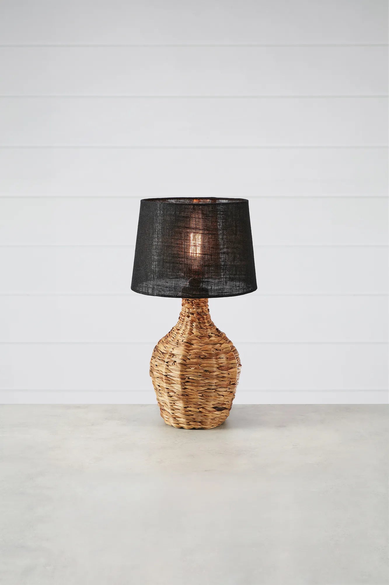 Paglia svart bordslampa stilren belysning skandinavisk design | Paglia black table lamp Scandinavian design | Paglia schwarz
