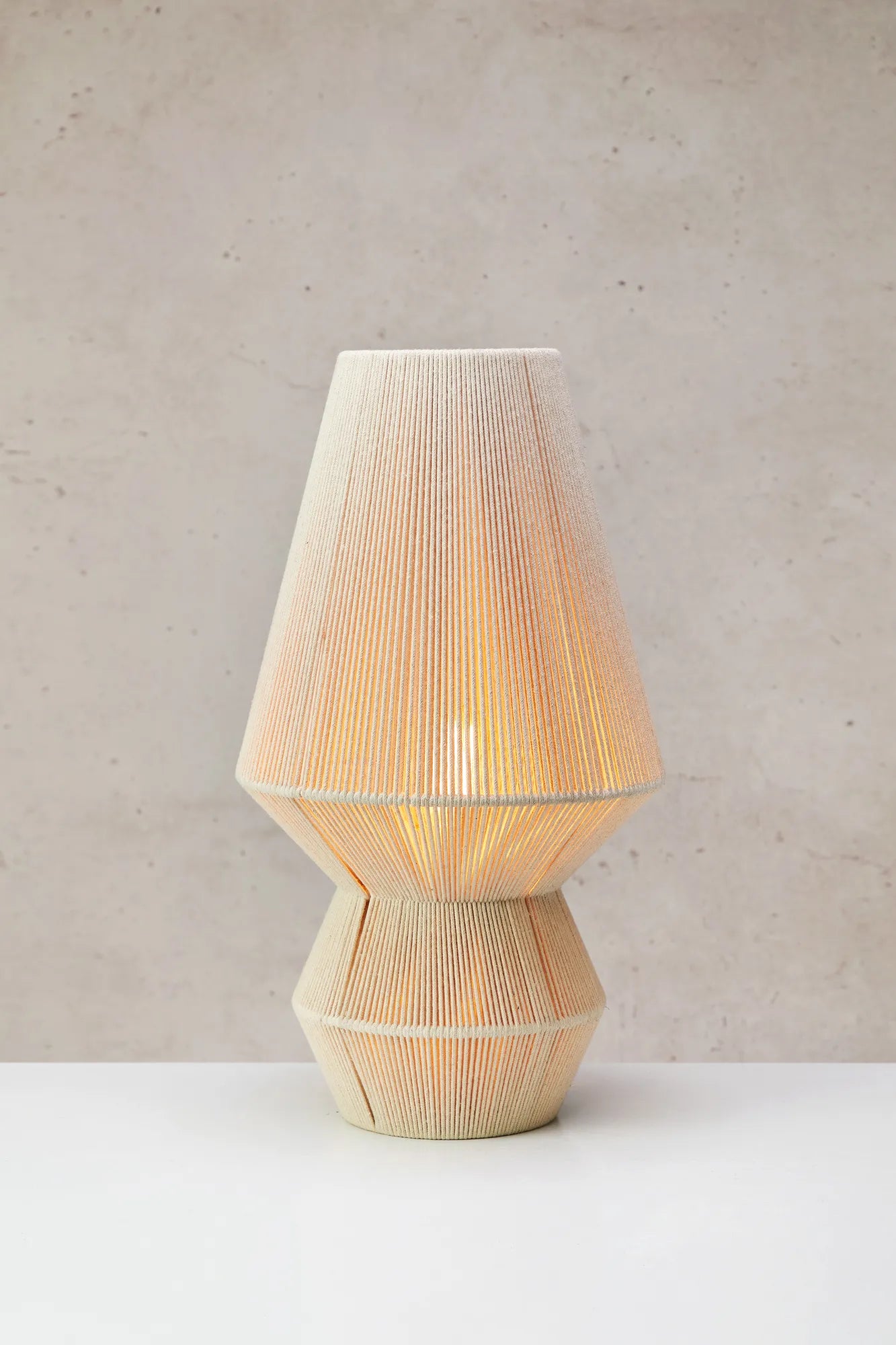 Razzo beige bordslampa 54 cm stilren belysning | Razzo beige table lamp | Razzo beige Tischlampe minimalistische Beleuchtung