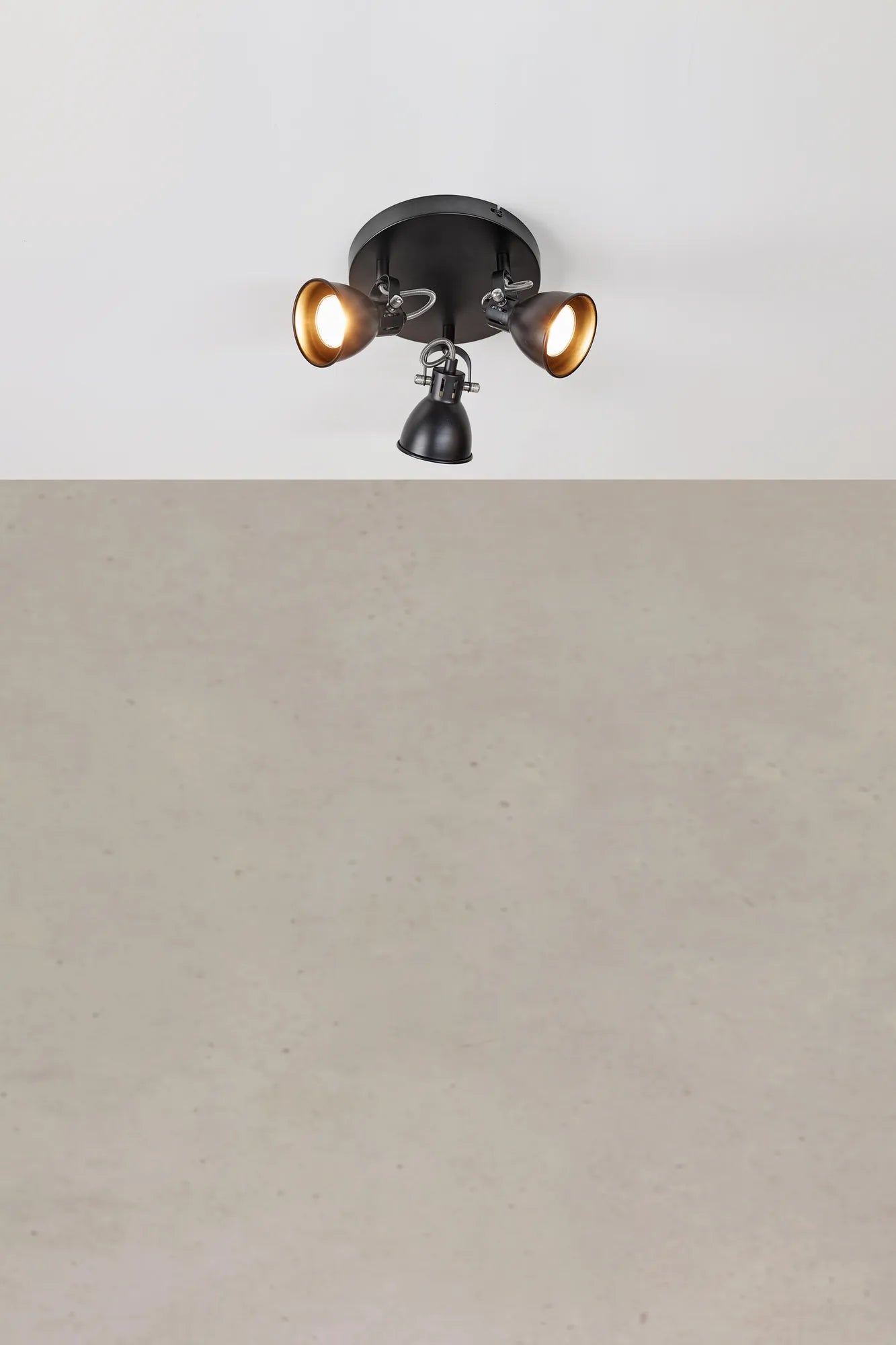 Mion svart taklampa stilren belysning | Mion black pendant lamp | Mion schwarz Pendelleuchte minimalistische Beleuchtung