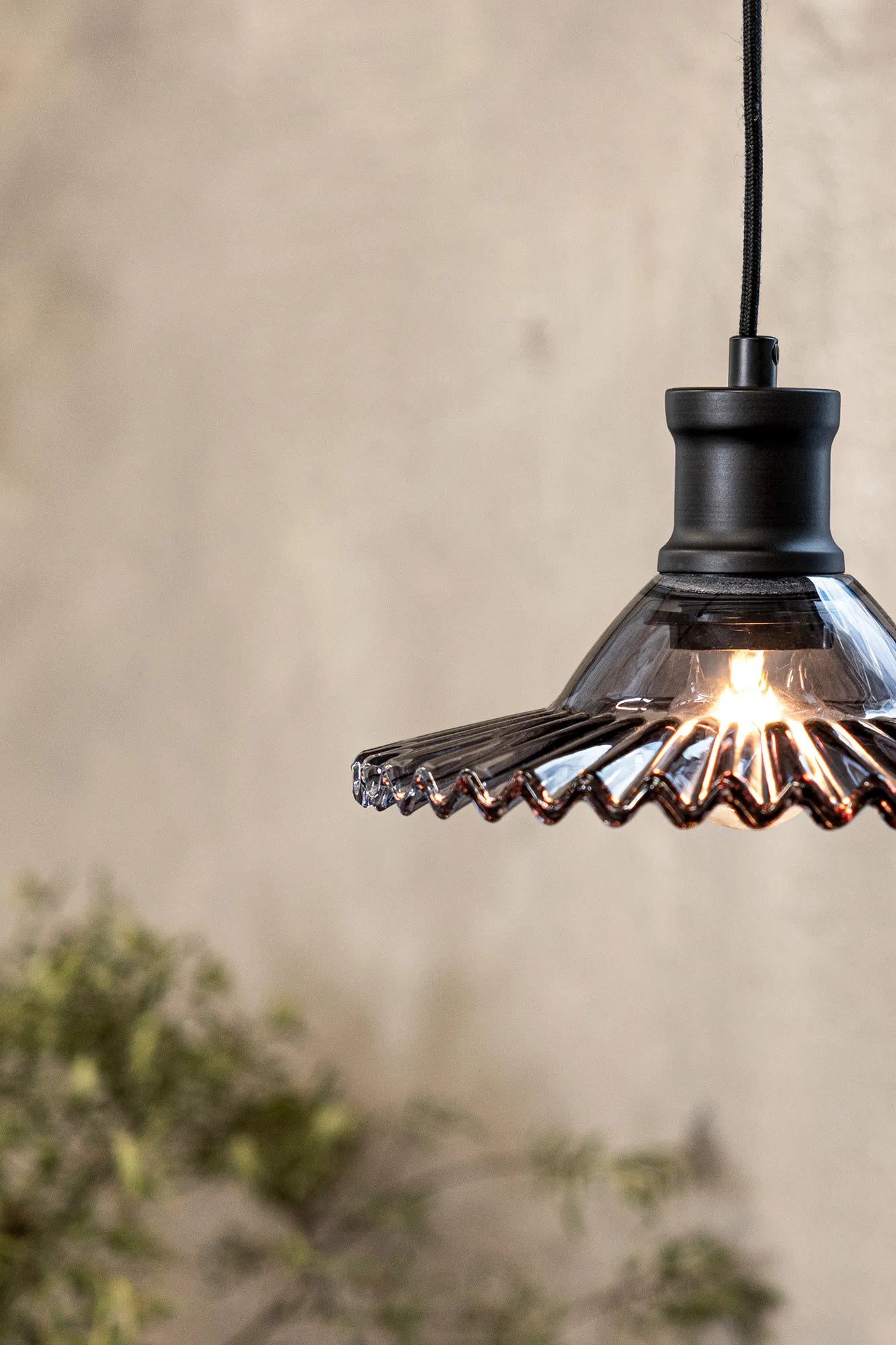 Novia grå fönsterlampa skandinavisk design | Novia grey window light | Novia grau Fensterleuchte skandinavisches Design