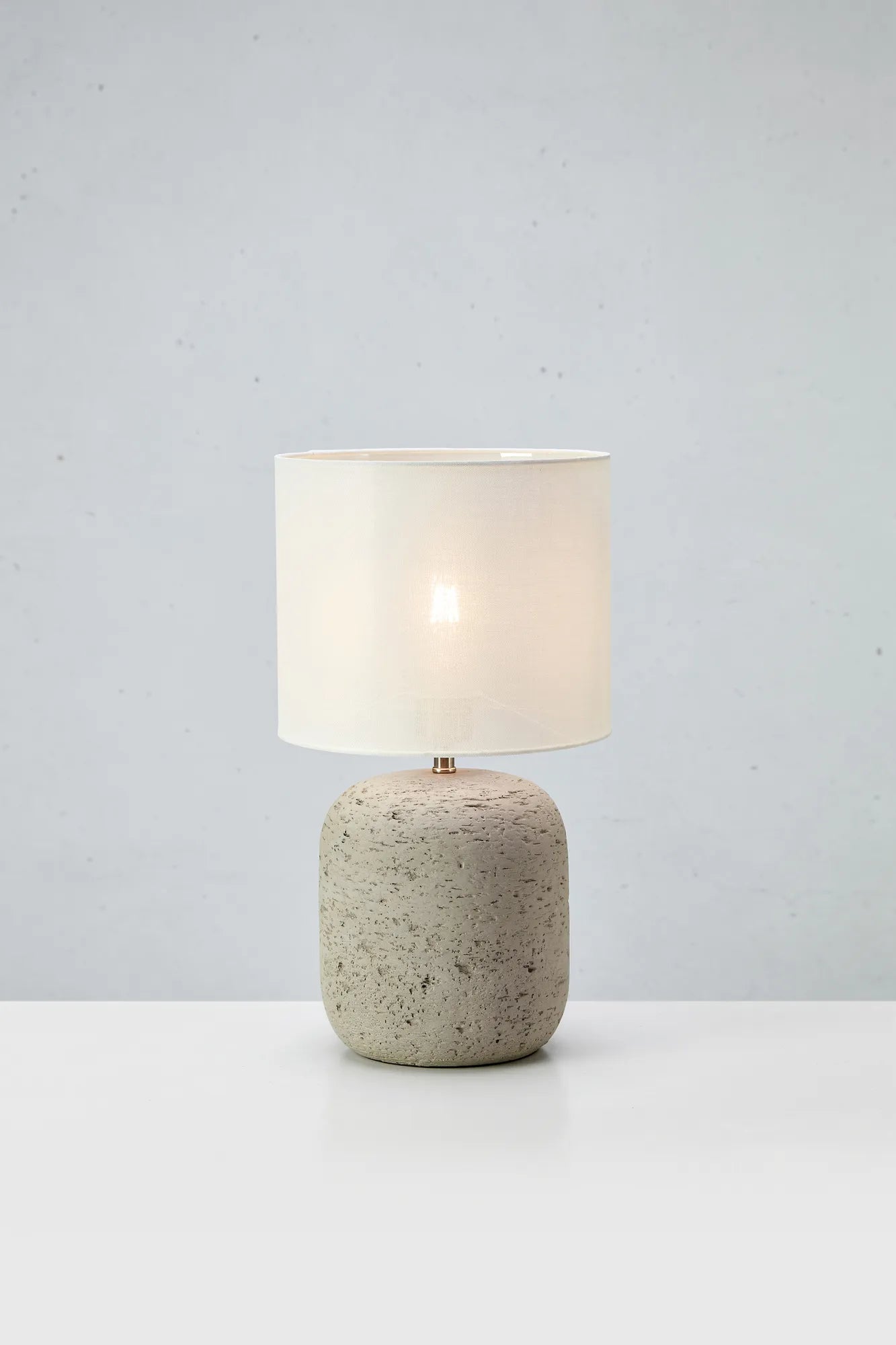 Montagna grå bordslampa 45 cm stilren belysning | Montagna grey table | Montagna grau Tischlampe minimalistische Beleuchtung