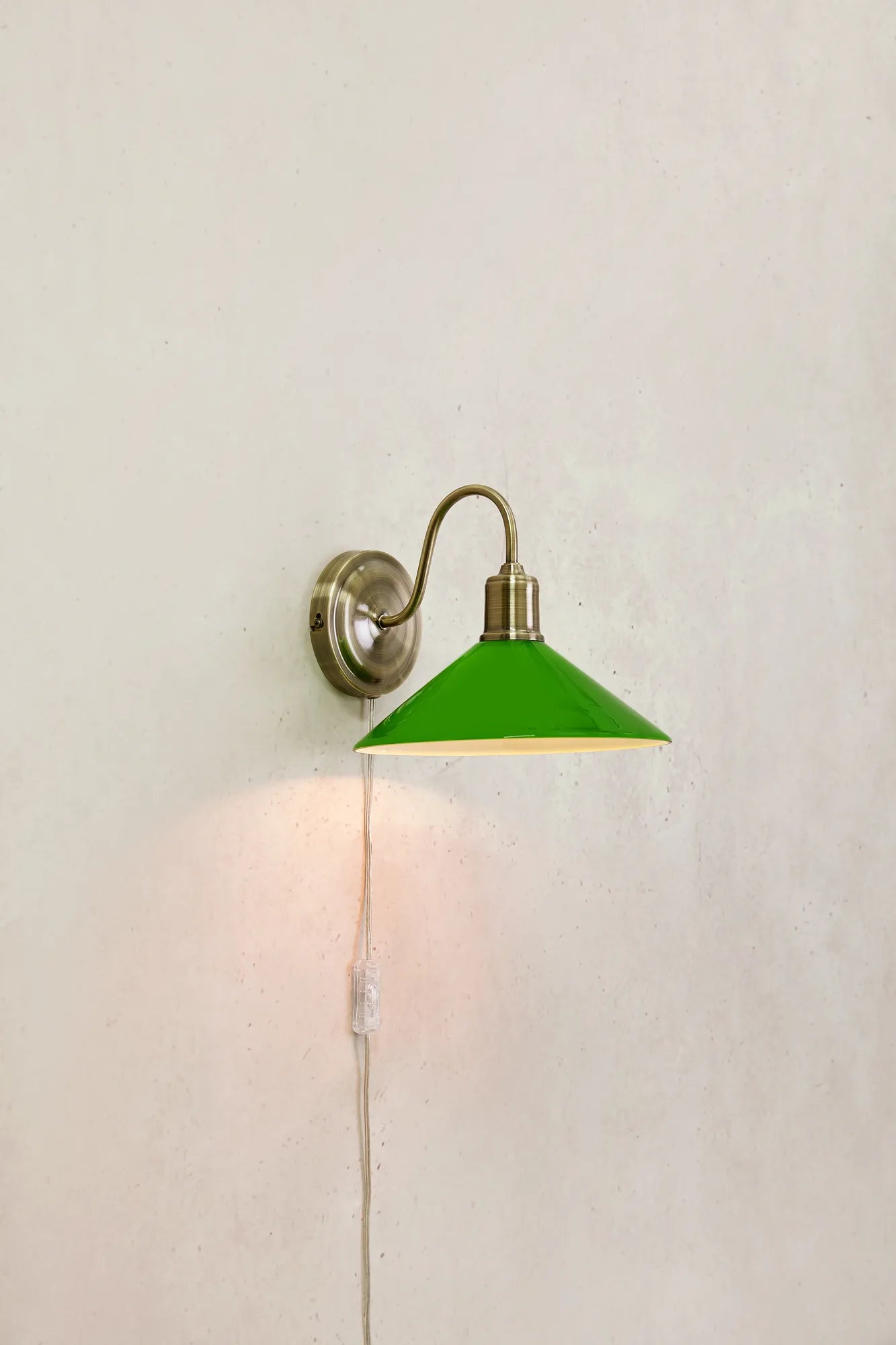 Vela grön vägglampa stilren belysning | Vela green wall lamp minimalist | Vela grün Wandleuchte minimalistische Beleuchtung