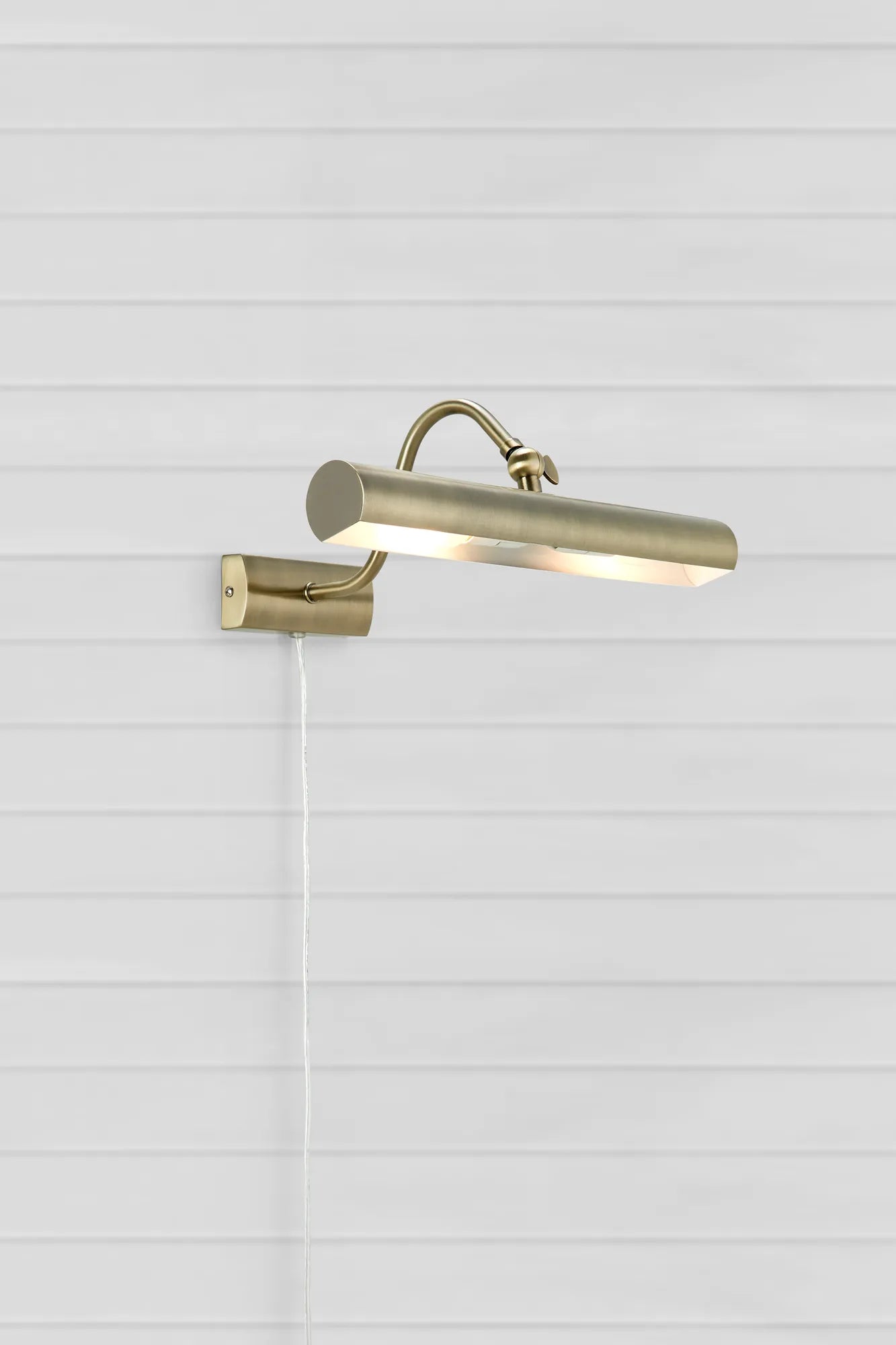 Ciglia mässing vägglampa stilren belysning | Ciglia brass wall lamp | Ciglia Messing Wandleuchte minimalistische Beleuchtung