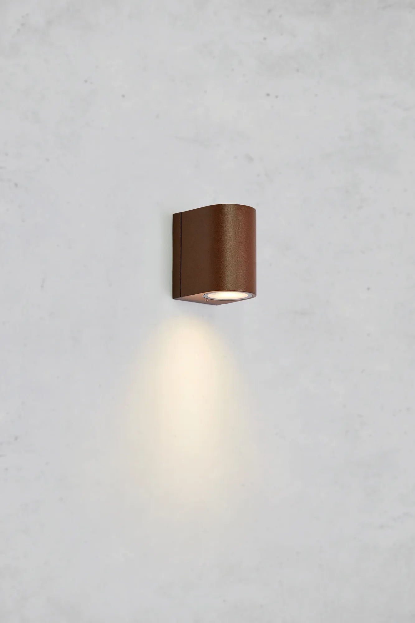 Alor Fassadenleuchte Corten