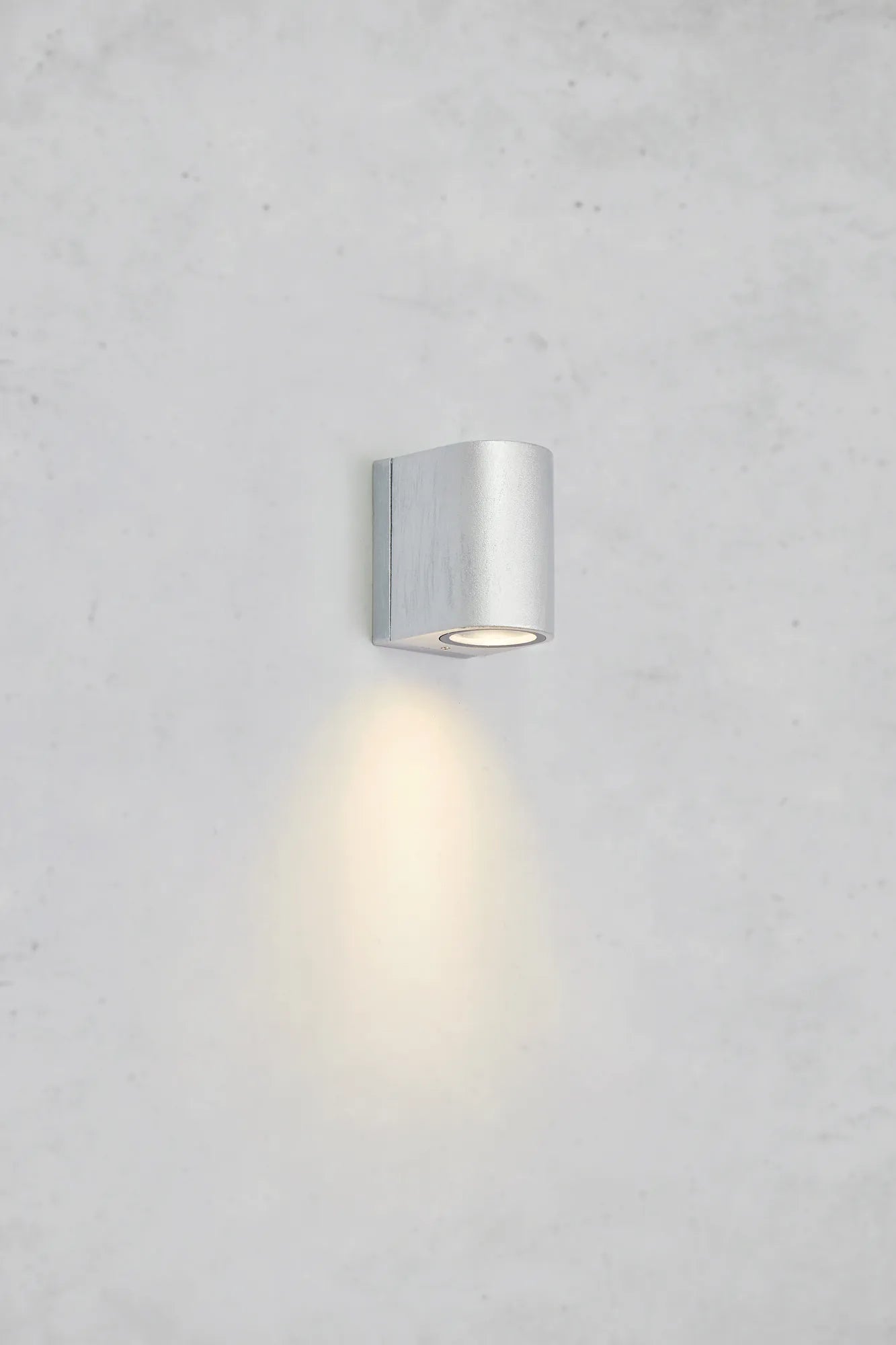 Alor Outdoor Wall Lamp Silver