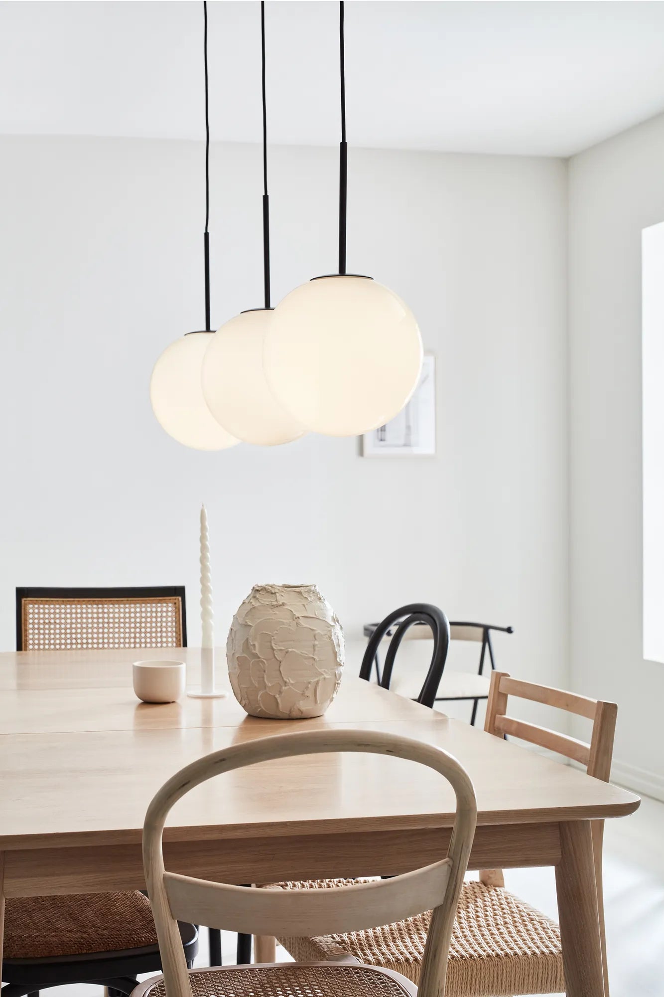 Dione vit taklampa belysning | Dione white pendant lamp | Dione weiß Pendelleuchte