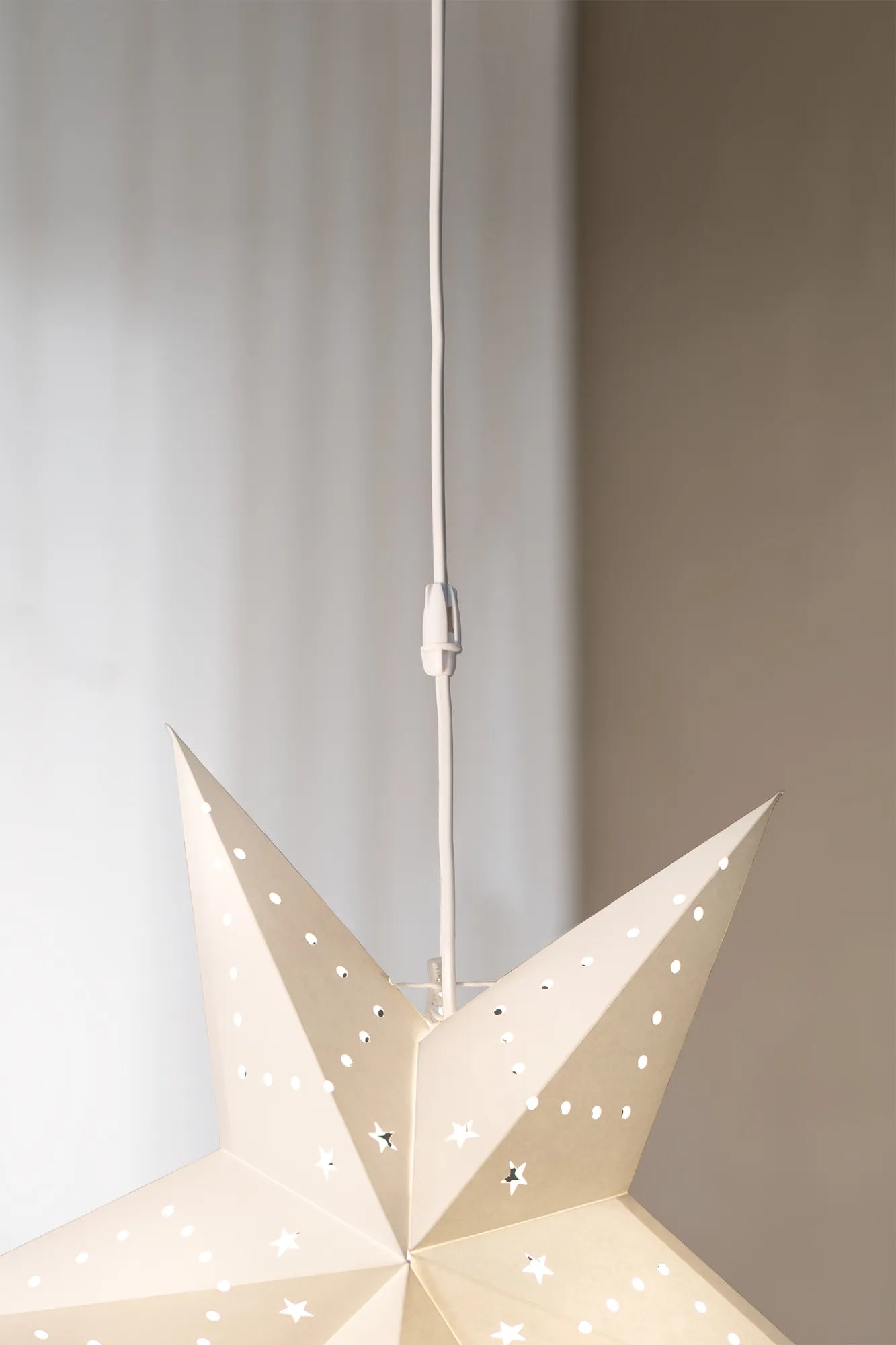 Twister vit lampa skandinavisk design | Twister white lamp Scandinavian design | Twister weiß Lampe skandinavisches Design