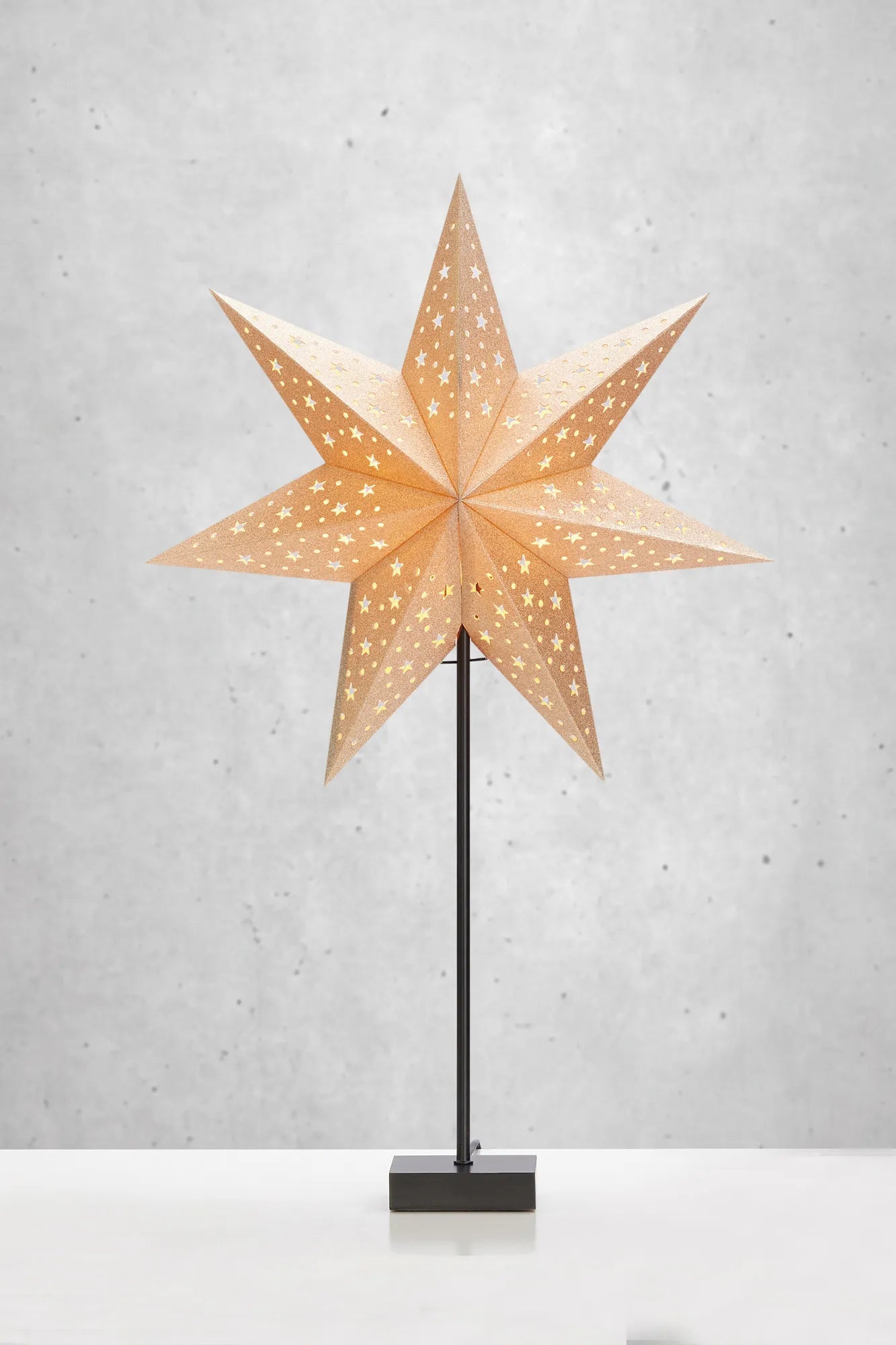 Solvalla guld julstjärna julbelysning stilren belysning | Solvalla gold Christmas star light minimalist lighting | Solvalla