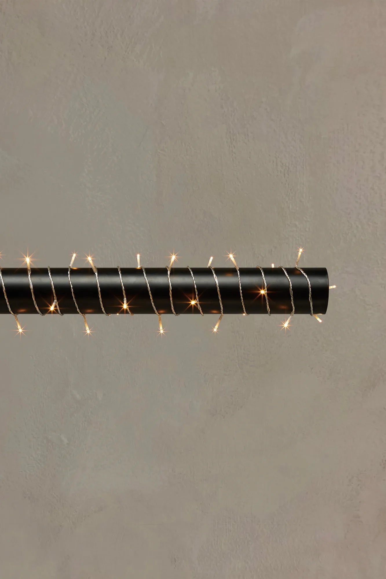 Skine vit ljusslinga stilren belysning | Skine white | Skine weiß Lichterkette für draußen minimalistische Beleuchtung