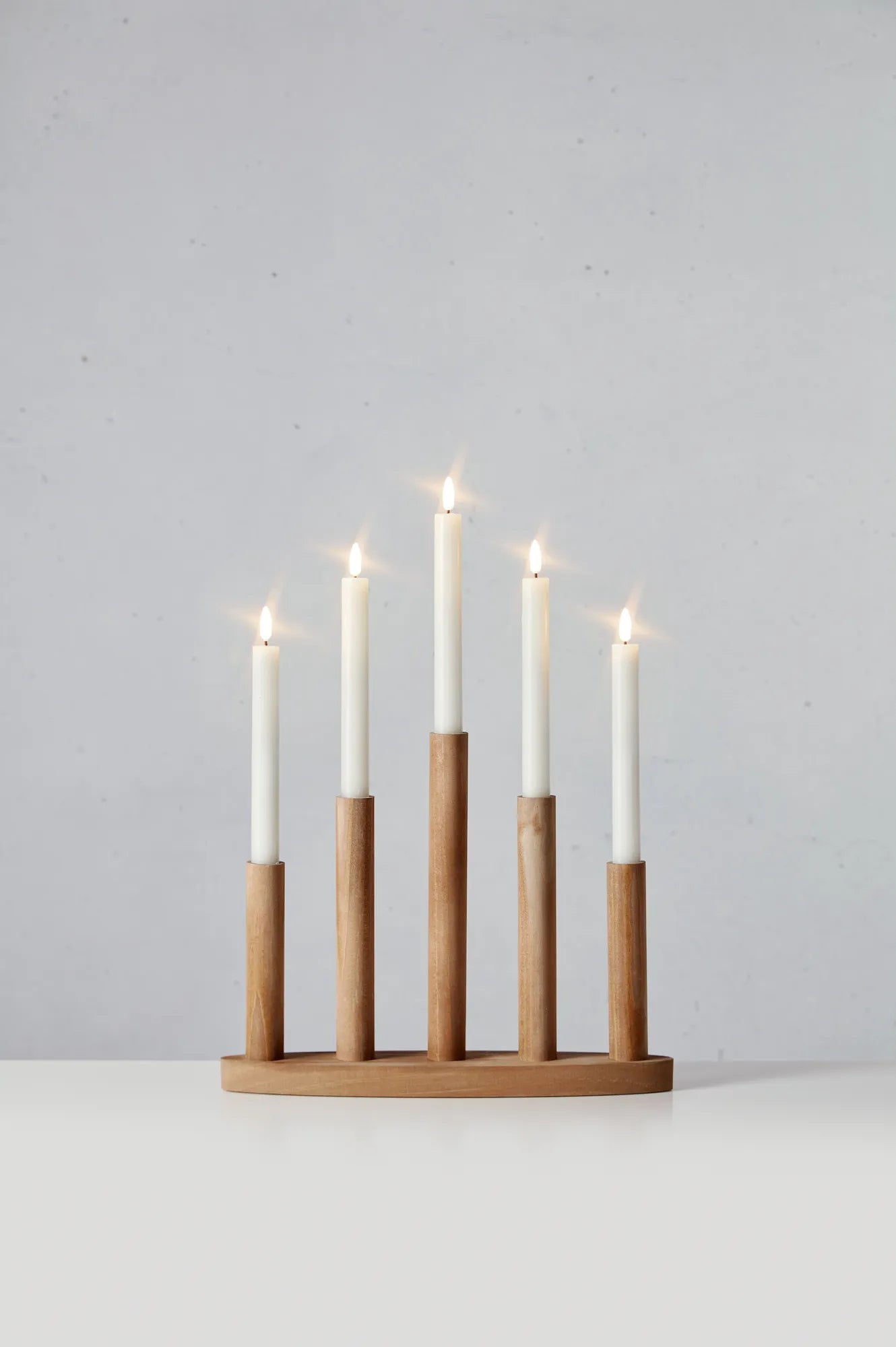 Miila brun adventsljusstake julbelysning stilren belysning skandinavisk design | Miila Scandinavian design | Miila braun