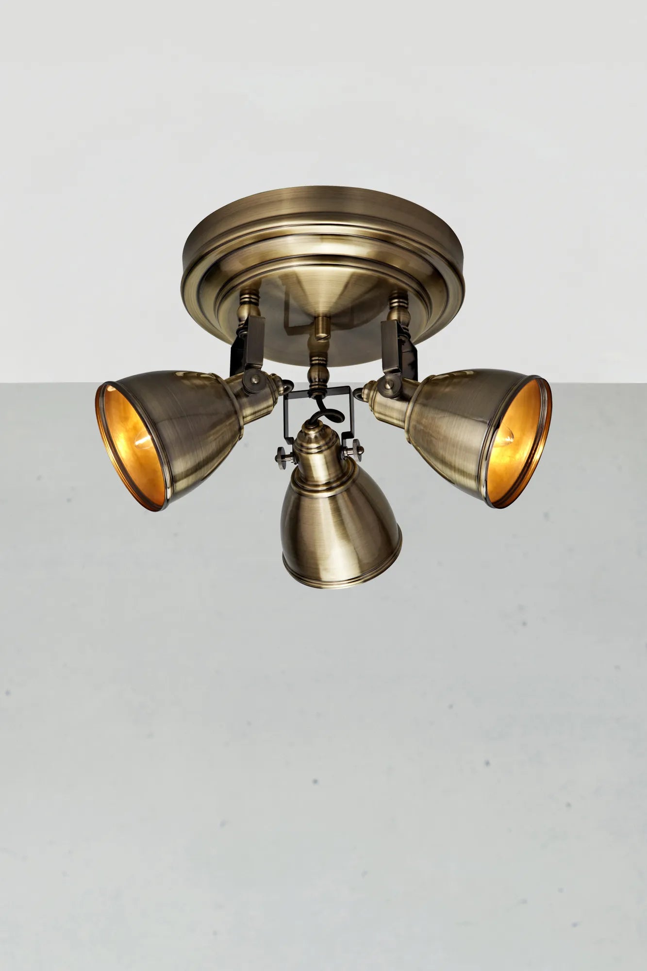 Fjällbacka antik taklampa stilren belysning | Fjällbacka antique | Fjällbacka antik Pendelleuchte minimalistische Beleuchtung