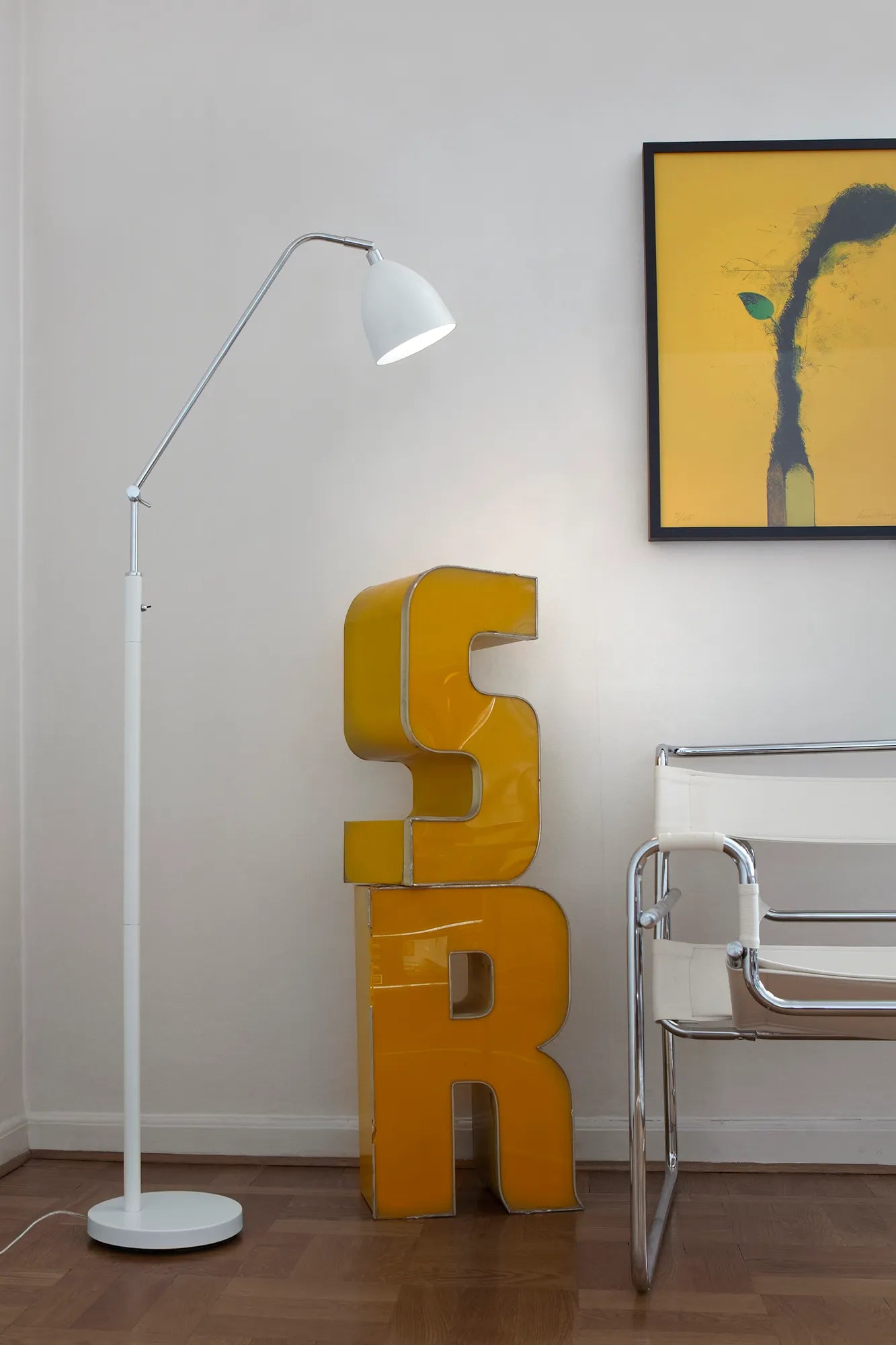 Fredrikshamn vit golvlampa belysning | Fredrikshamn white floor lamp | Fredrikshamn weiß Stehlampe