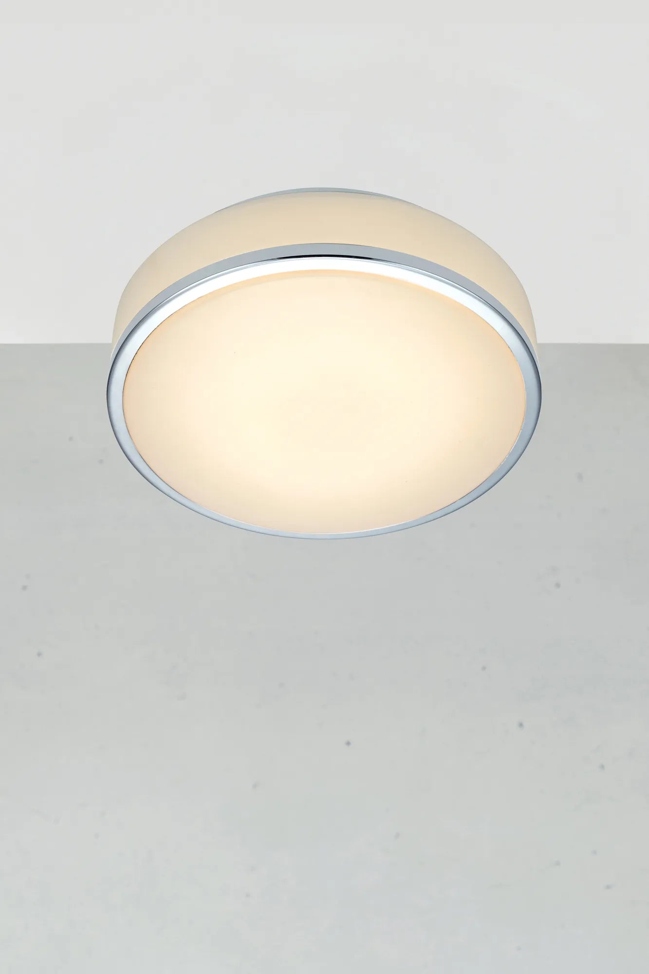 Global vit plafond 28 cm stilren belysning | Global white flush mount | Global weiß Deckenleuchte minimalistische Beleuchtung