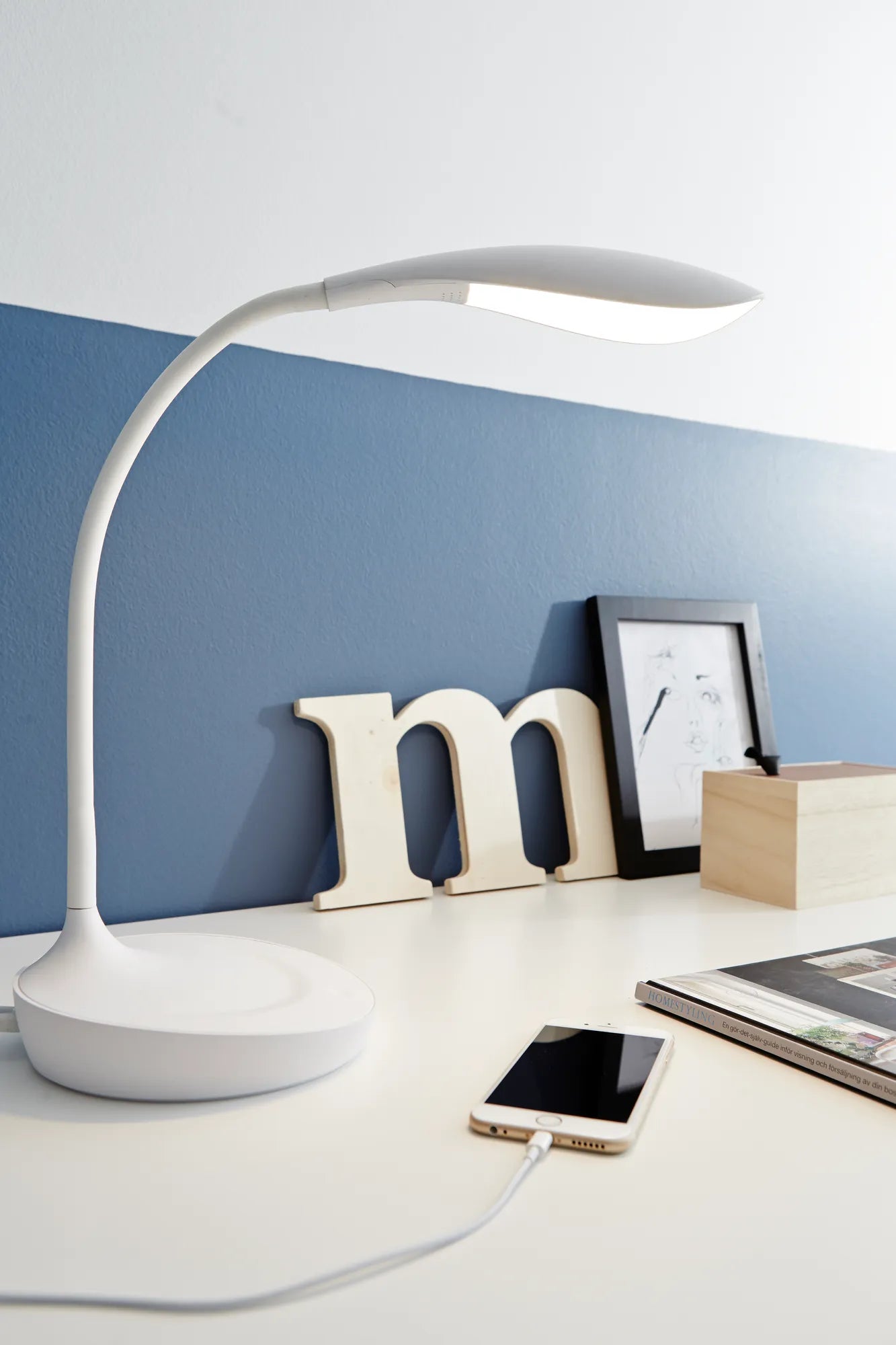 Swan vit bordslampa belysning | Swan white table lamp | Swan weiß Tischlampe