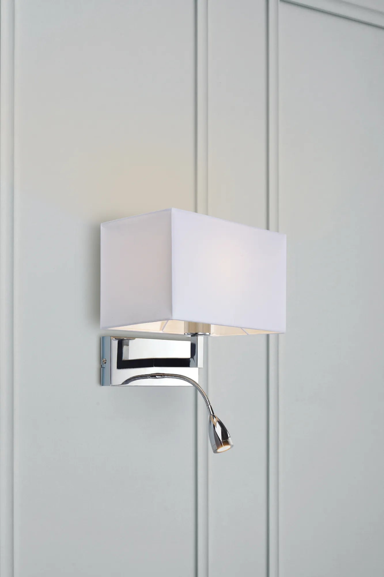 Savoy krom vägglampa stilren belysning | Savoy chrome wall lamp | Savoy Chrom Wandleuchte minimalistische Beleuchtung