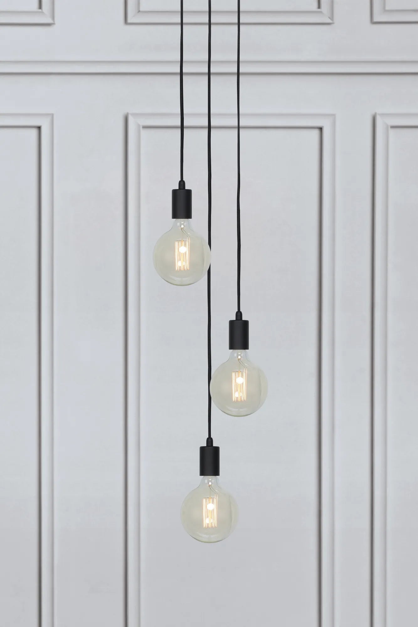 Sky svart taklampa stilren belysning | Sky black pendant lamp | Sky schwarz Pendelleuchte minimalistische Beleuchtung