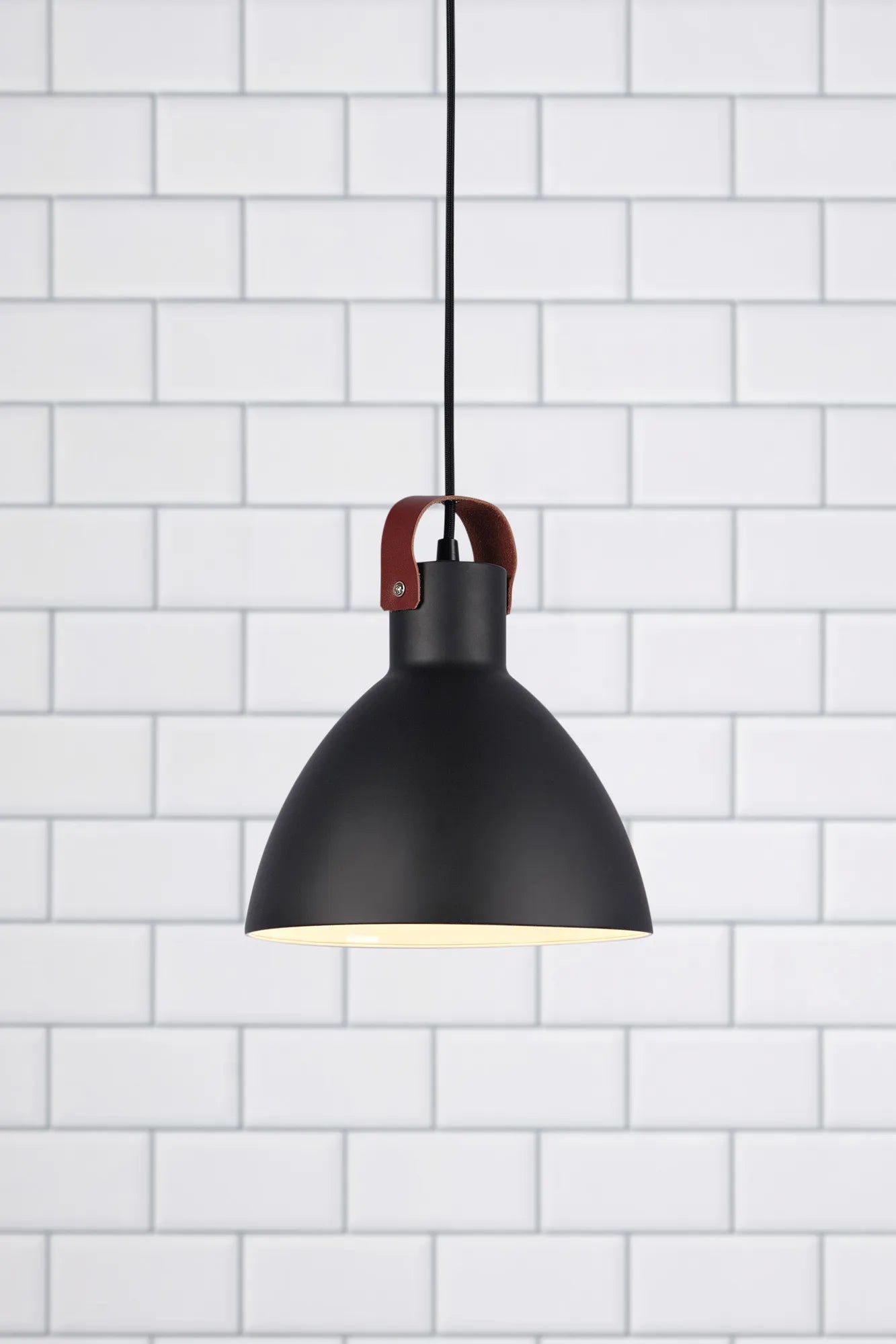 Eagle svart taklampa 22 cm stilren belysning | Eagle black pendant | Eagle schwarz Pendelleuchte minimalistische Beleuchtung