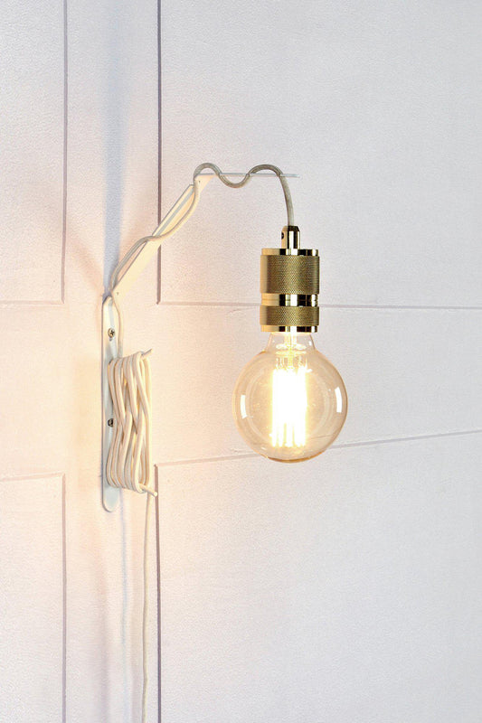 106864_wall hanger with bulb_150