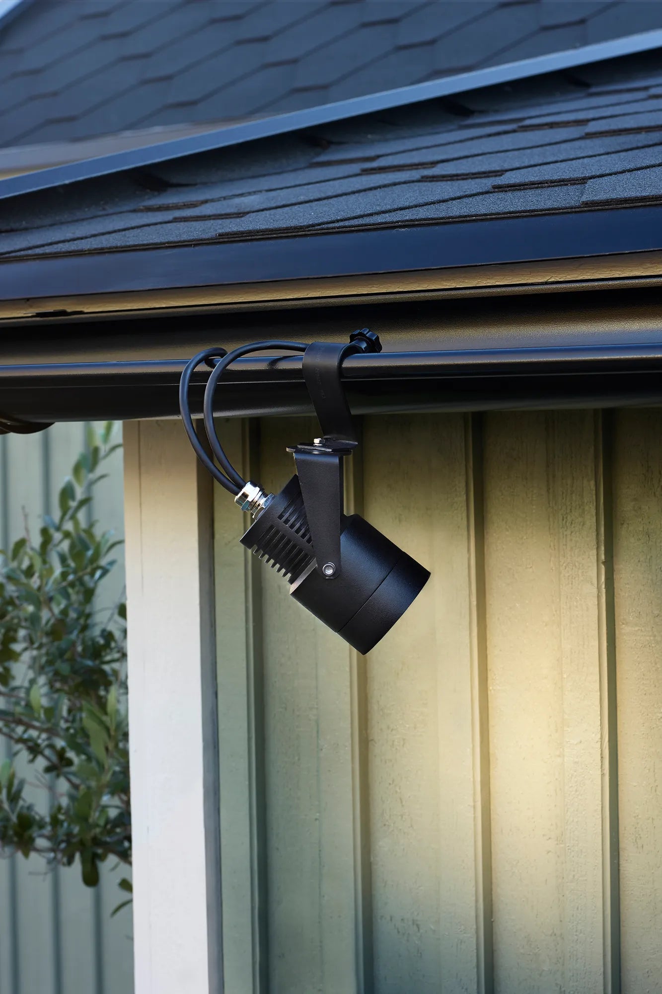Garden 24 svart spotlight utomhusbelysning skandinavisk design stilren belysning | Garden minimalist lighting | Garden 24