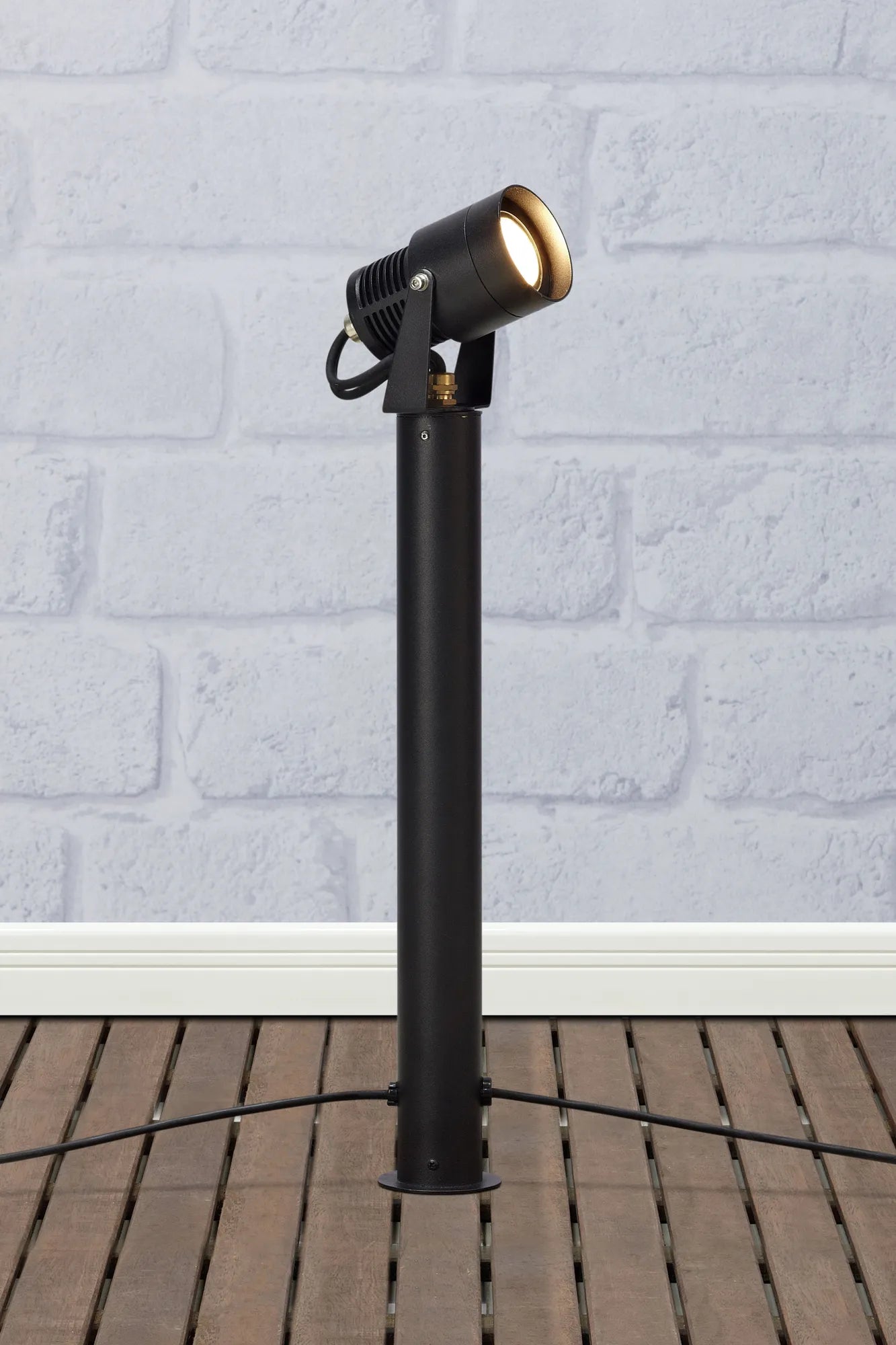Garden 24 svart spotlight 45 cm utomhusbelysning stilren belysning | Garden 24 black spotlight minimalist lighting | Garden