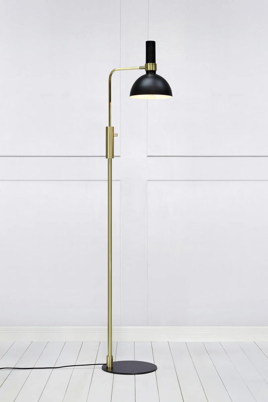 Larry svart golvlampa stilren belysning | Larry black floor lamp | Larry schwarz Stehlampe minimalistische Beleuchtung