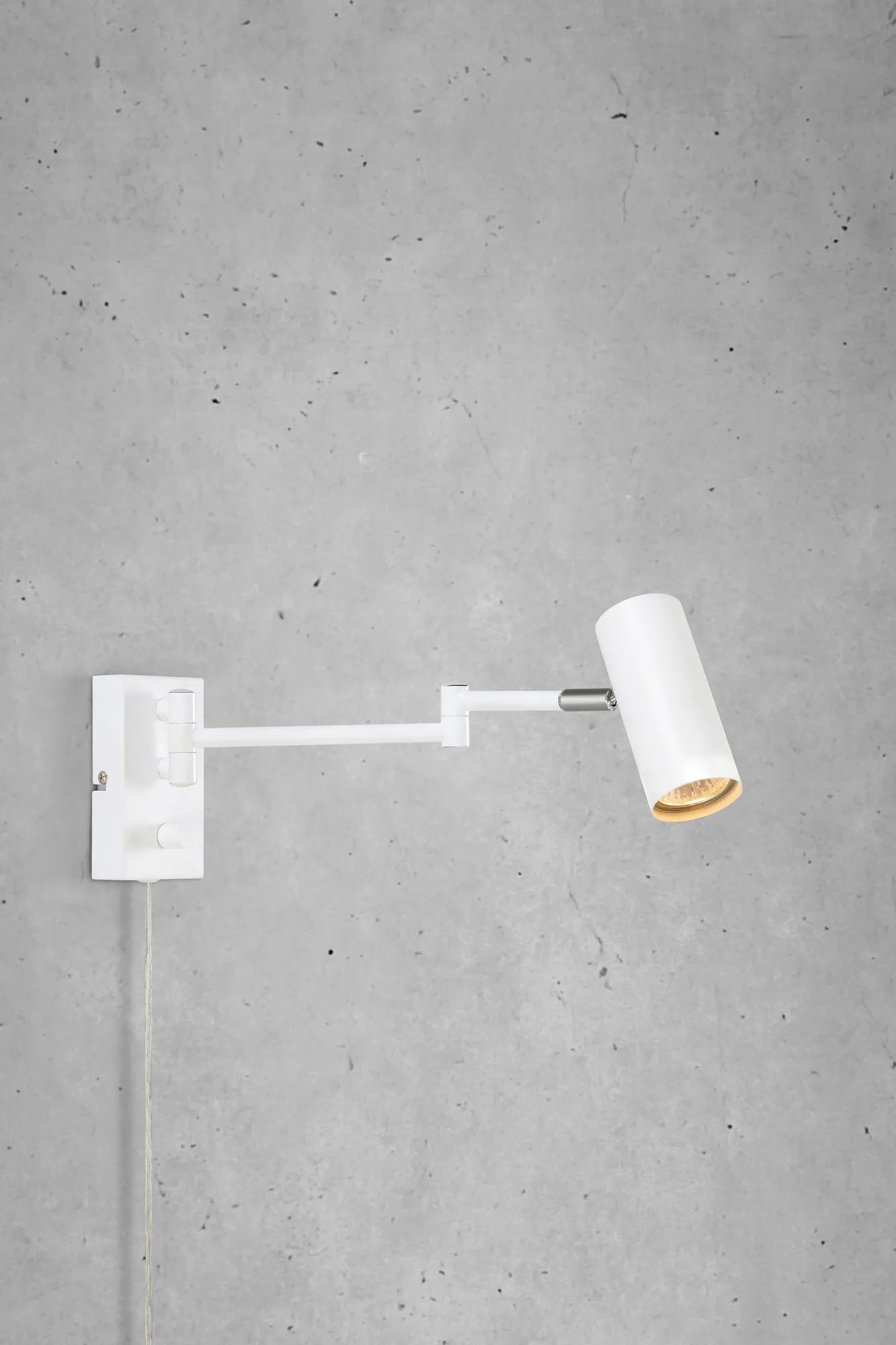 Torino vit vägglampa stilren belysning | Torino white wall lamp | Torino weiß Wandleuchte minimalistische Beleuchtung