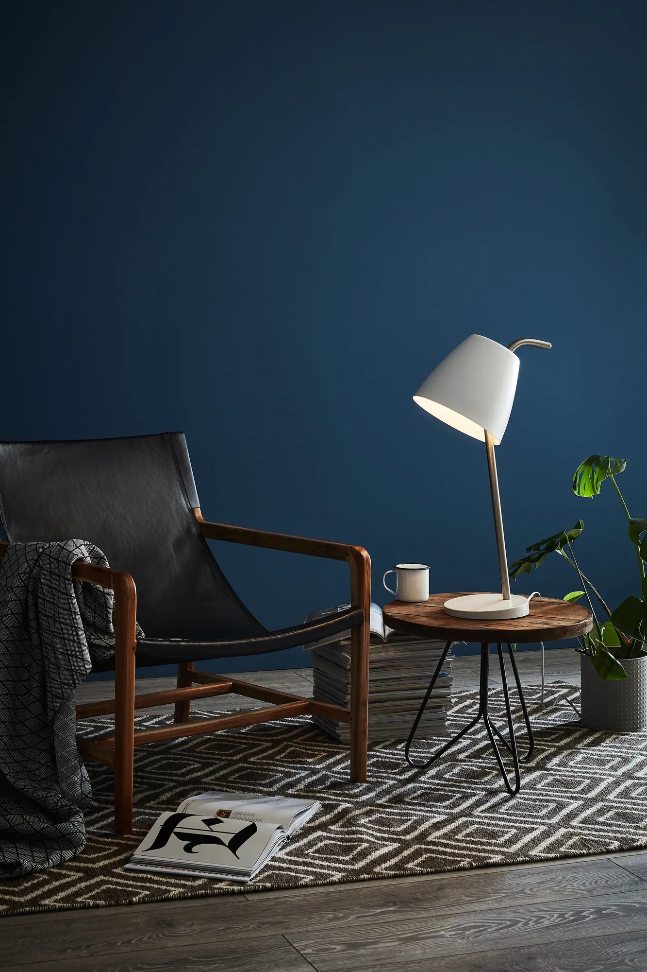 Spin vit bordslampa belysning | Spin white table lamp | Spin weiß Tischlampe