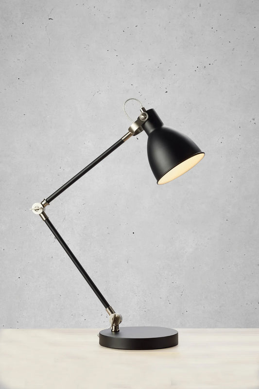 House svart bordslampa stilren belysning | House black table lamp | House schwarz Tischlampe minimalistische Beleuchtung