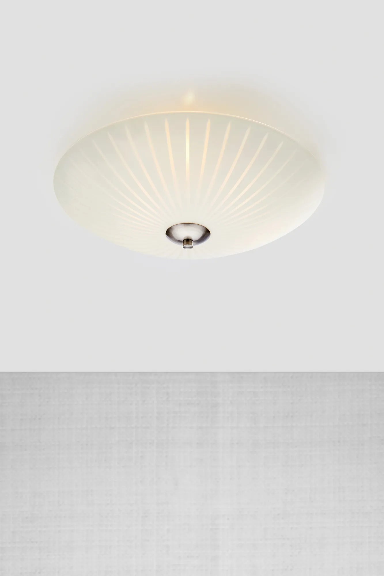 Cut vit plafond 43 cm stilren belysning | Cut white flush mount ceiling | Cut weiß Deckenleuchte minimalistische Beleuchtung