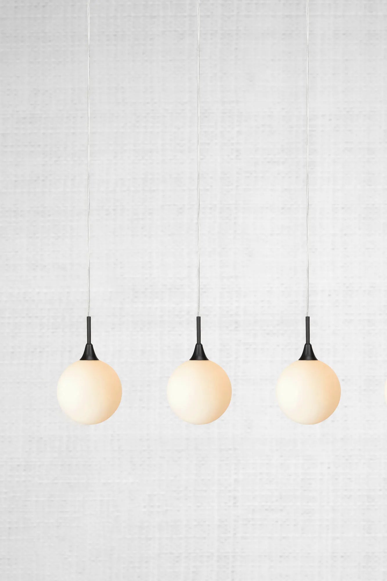 Quattro svart taklampa stilren belysning | Quattro black pendant | Quattro schwarz Pendelleuchte minimalistische Beleuchtung