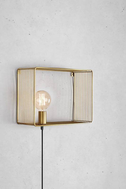 Shelf guld vägglampa stilren belysning | Shelf gold wall lamp minimalist | Shelf Gold Wandleuchte minimalistische Beleuchtung