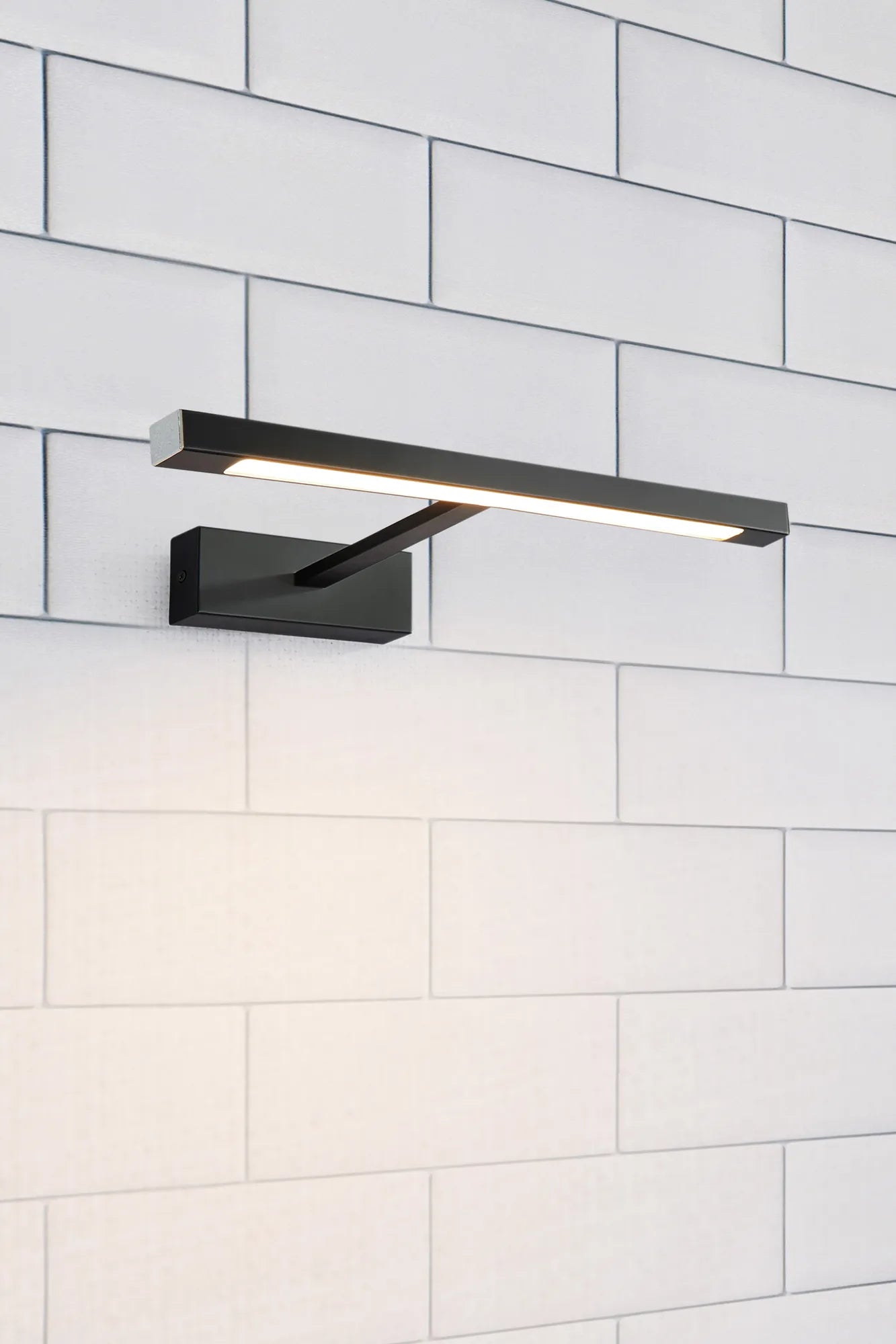 Neptunus svart vägglampa stilren belysning | Neptunus black wall | Neptunus schwarz Wandleuchte minimalistische Beleuchtung