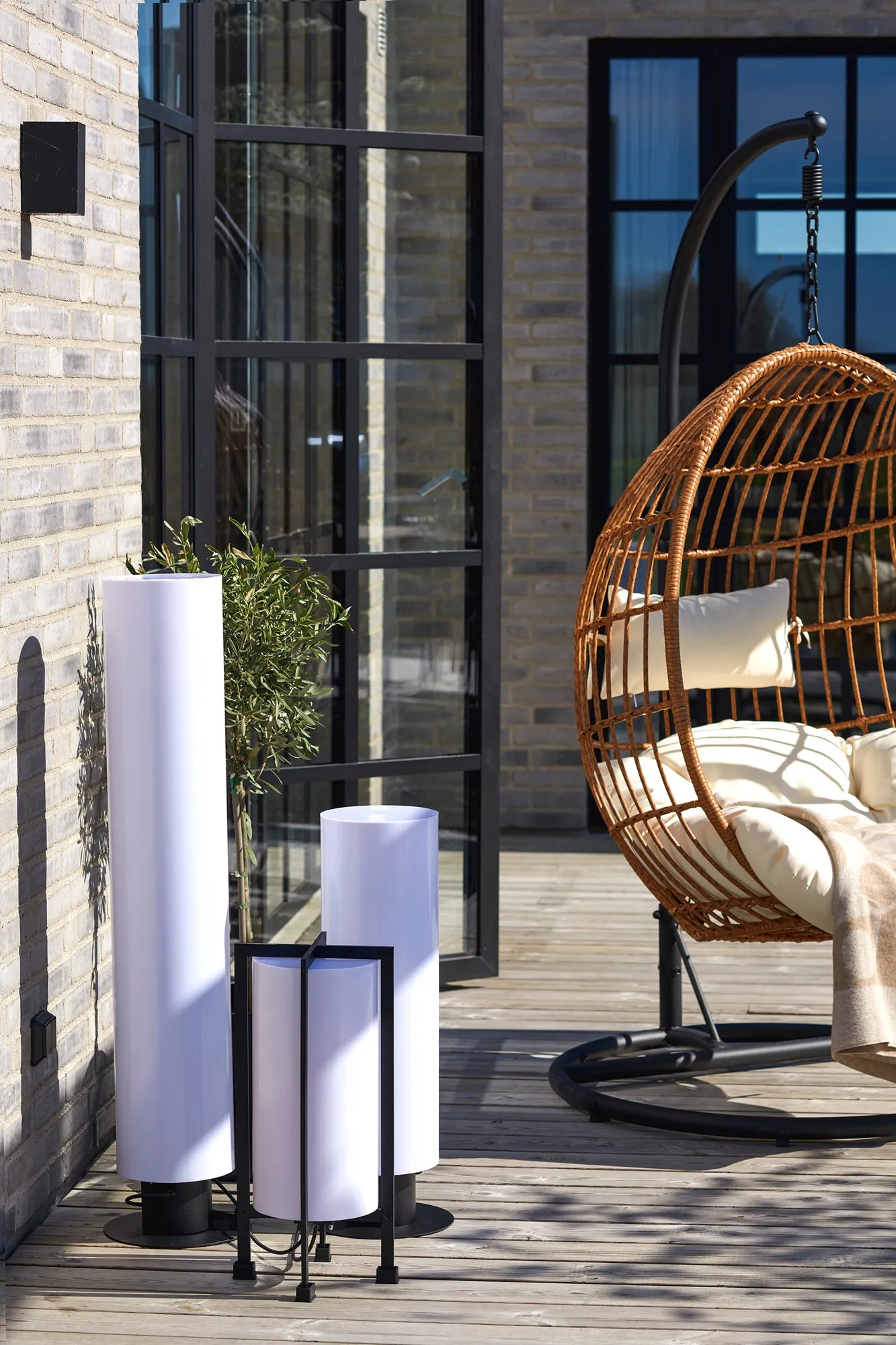 Garden 24 vit golvlampa skandinavisk design | Garden 24 white floor lamp | Garden 24 weiß Stehlampe skandinavisches Design