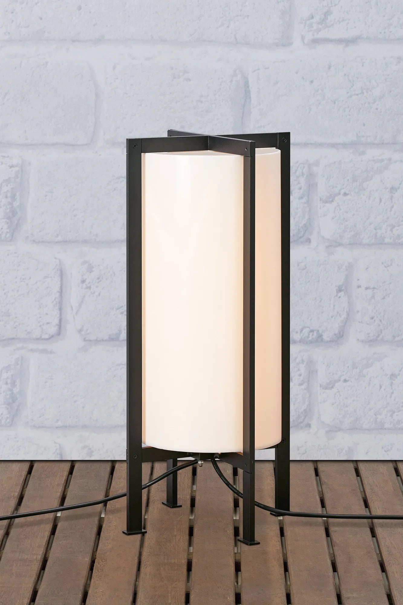 Garden 24 vit golvlampa stilren belysning | Garden 24 white floor lamp | Garden 24 weiß Stehlampe minimalistische Beleuchtung