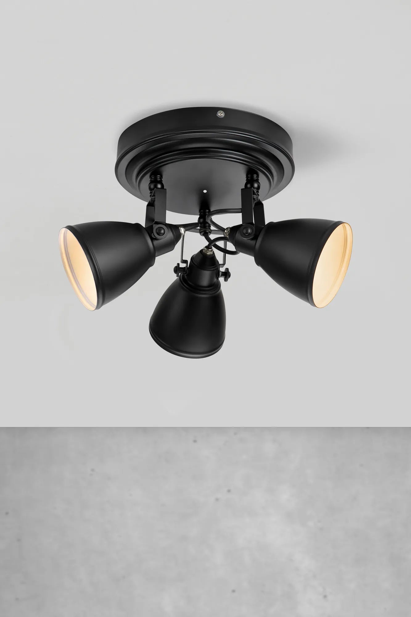 Fjällbacka svart taklampa stilren belysning skandinavisk design | Fjällbacka black Scandinavian design | Fjällbacka schwarz