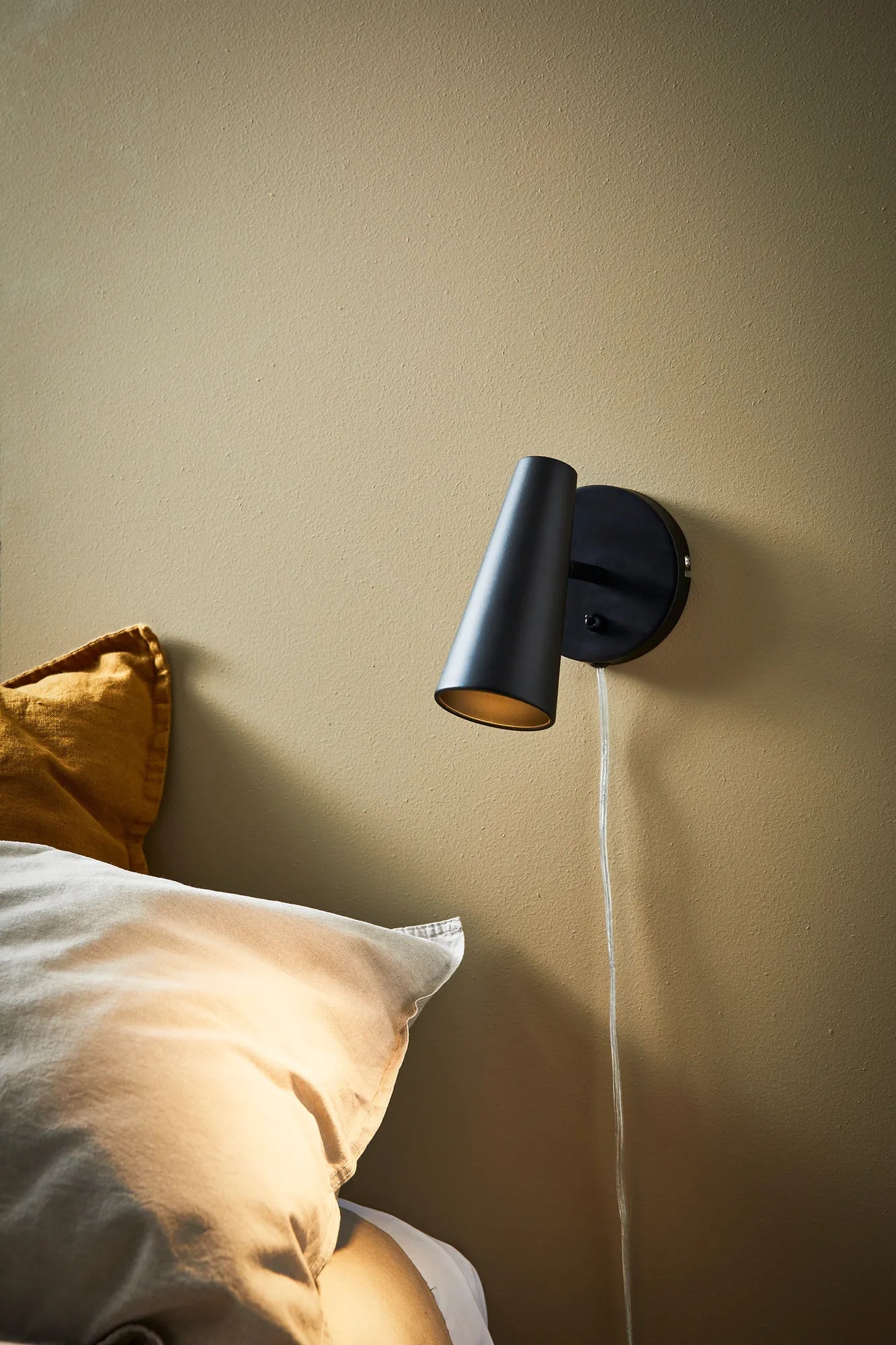 Crest svart vägglampa belysning | Crest black wall lamp | Crest schwarz Wandleuchte