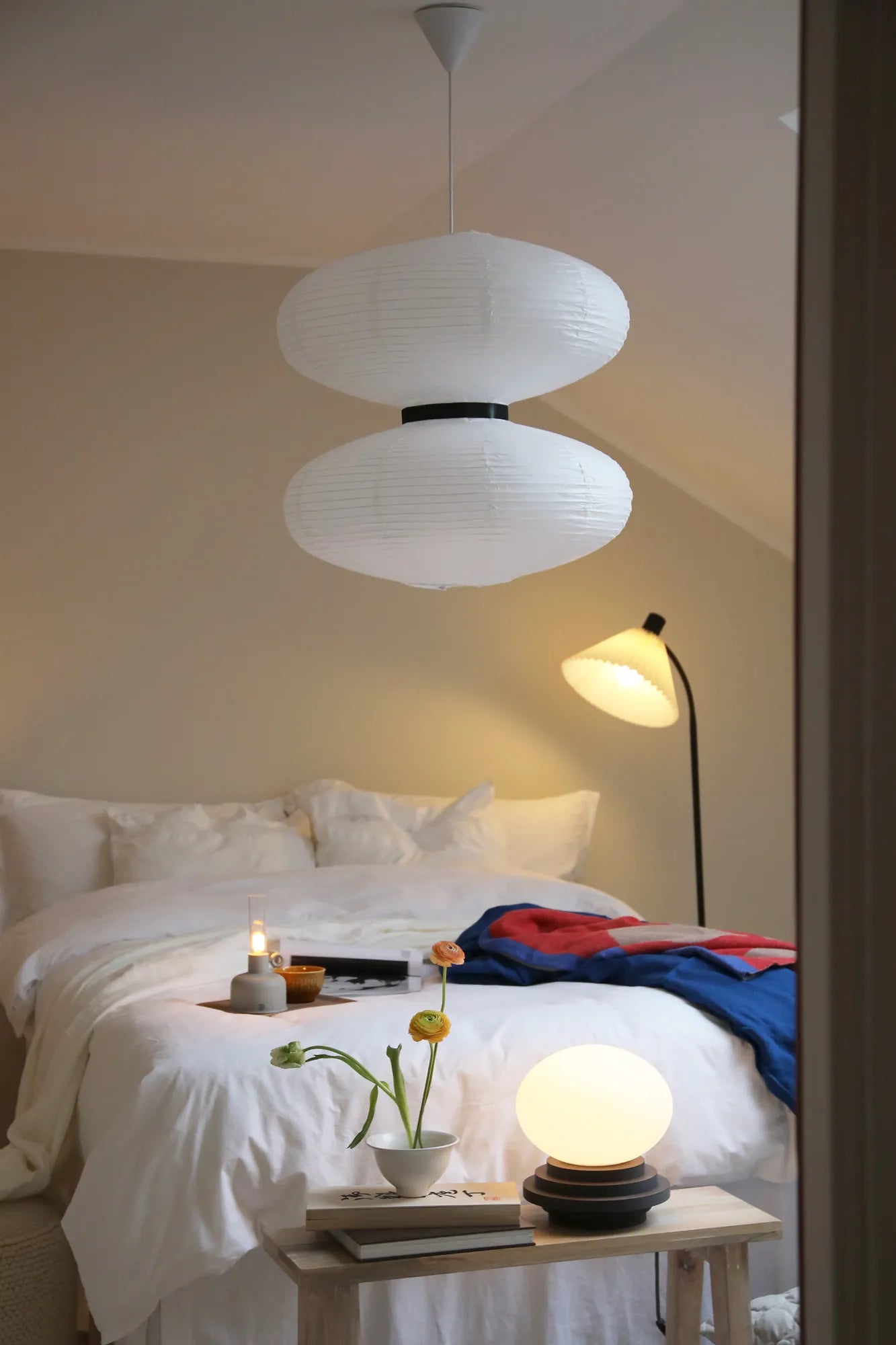 Dual vit taklampa skandinavisk design | Dual white pendant lamp Scandinavian | Dual weiß Pendelleuchte skandinavisches Design