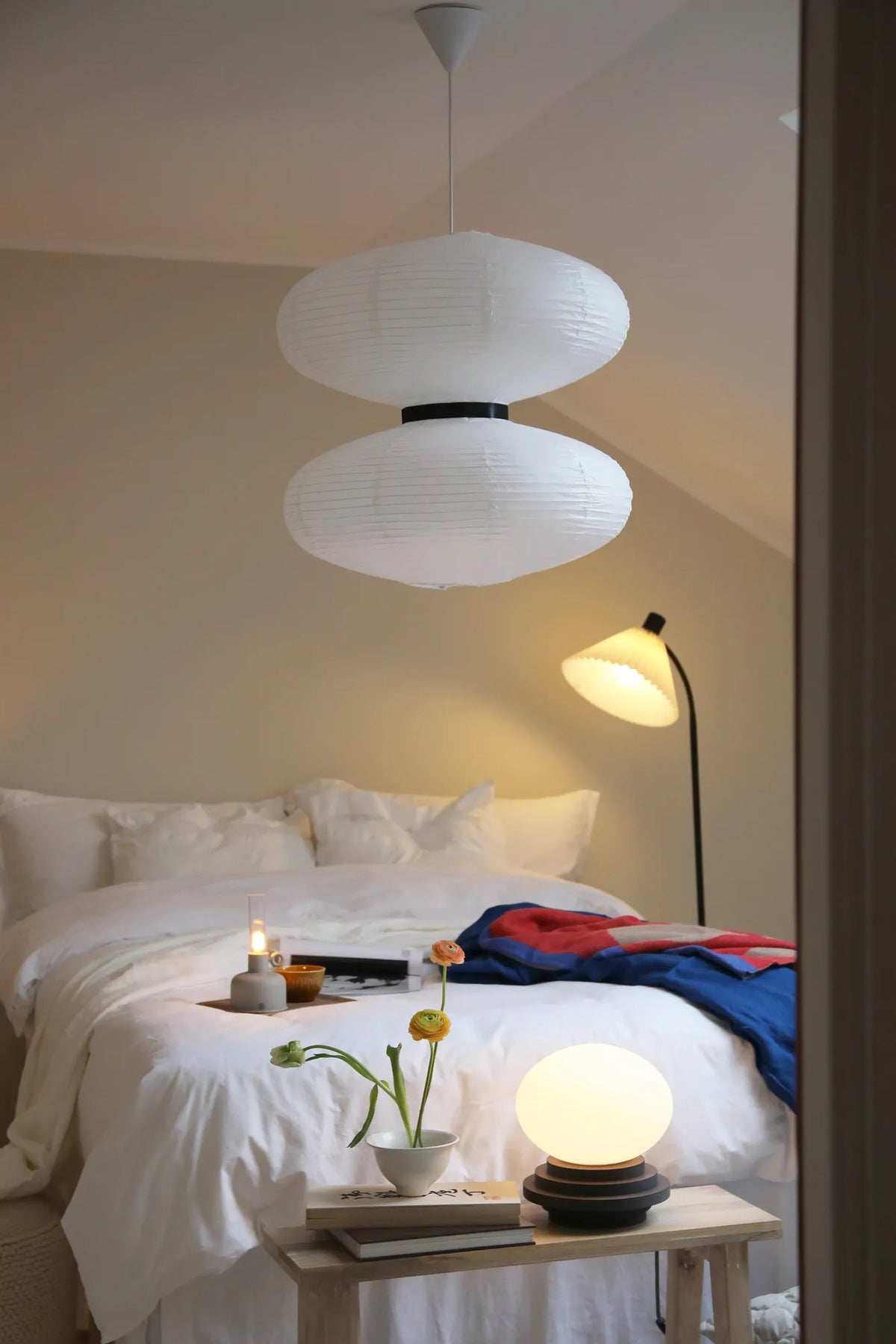 Dual vit taklampa skandinavisk design | Dual white pendant lamp Scandinavian | Dual weiß Pendelleuchte skandinavisches Design