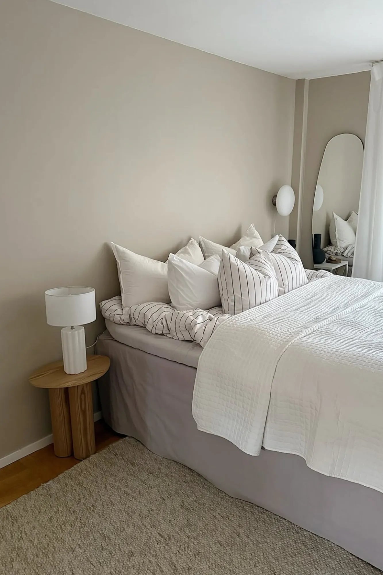 Column vit bordslampa skandinavisk design | Column white table lamp | Column weiß Tischlampe skandinavisches Design