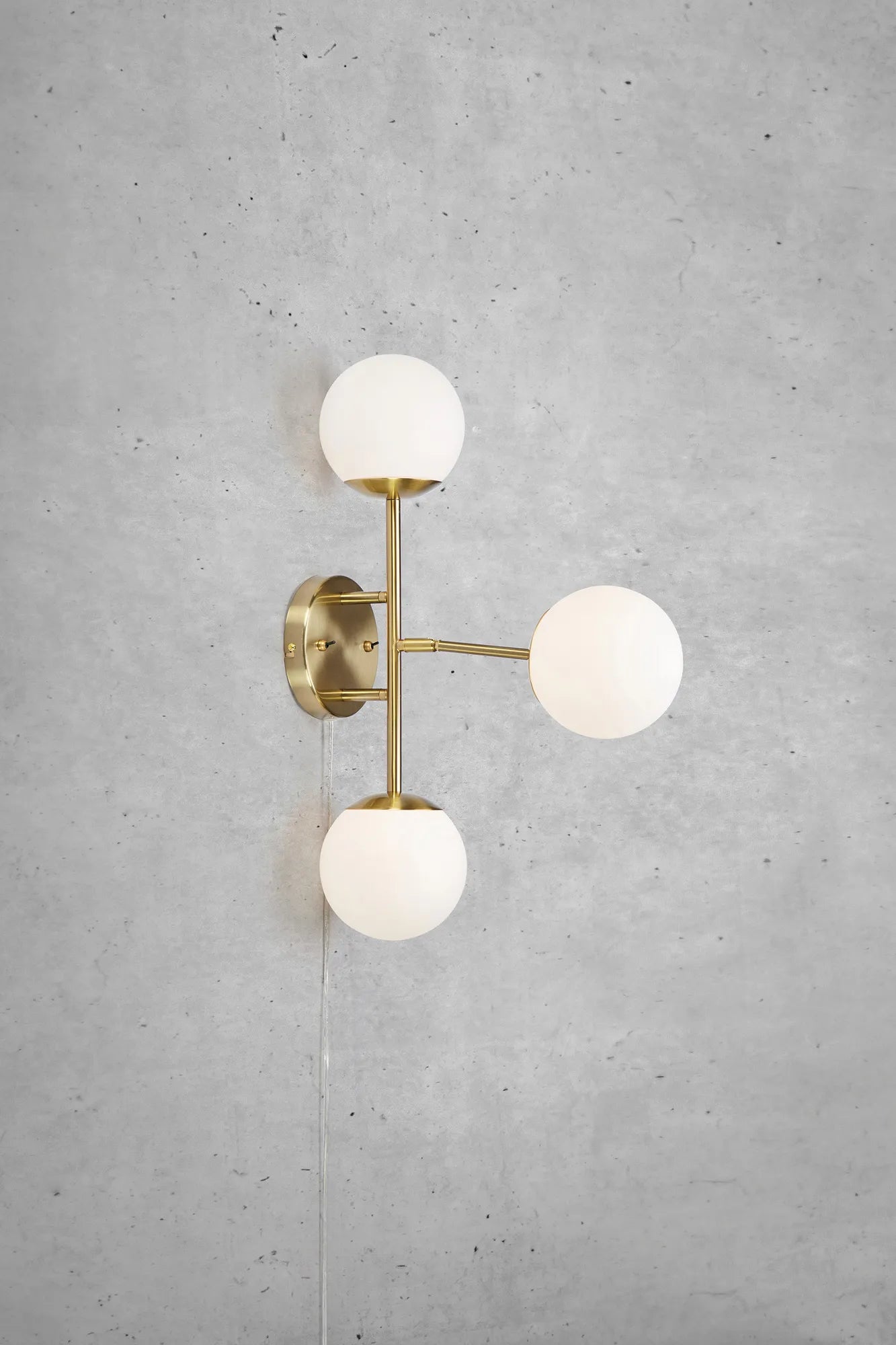 Trinity vit vägglampa stilren belysning | Trinity white wall lamp | Trinity weiß Wandleuchte minimalistische Beleuchtung