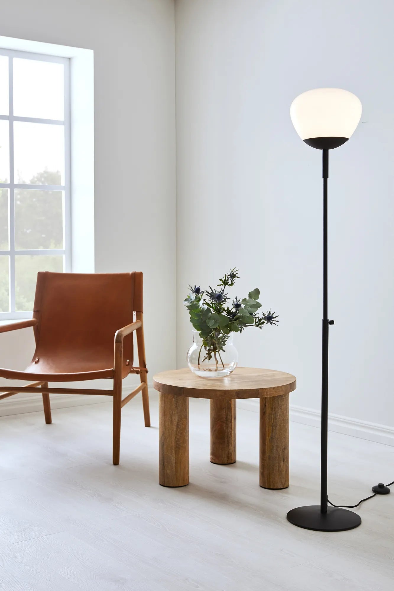 Rise svart golvlampa belysning | Rise black floor lamp | Rise schwarz Stehlampe