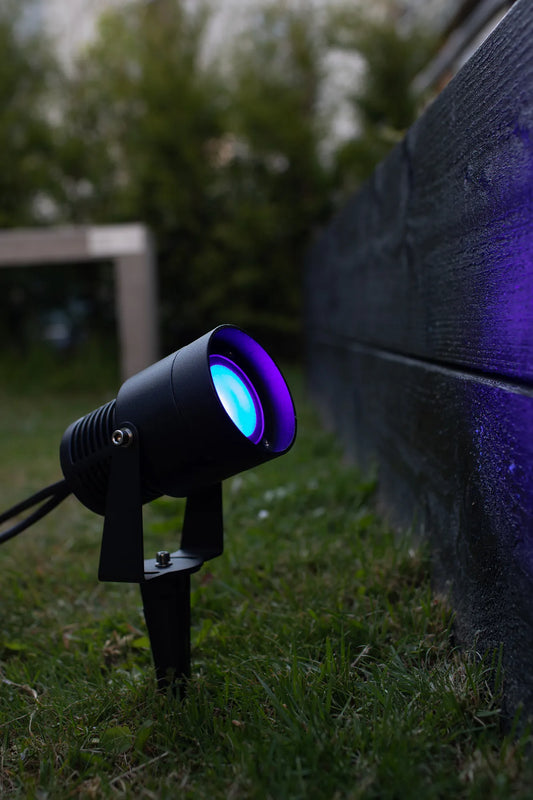 Garden 24 svart spotlight utomhusbelysning stilren belysning | Garden 24 black spotlight minimalist | Garden 24 108404